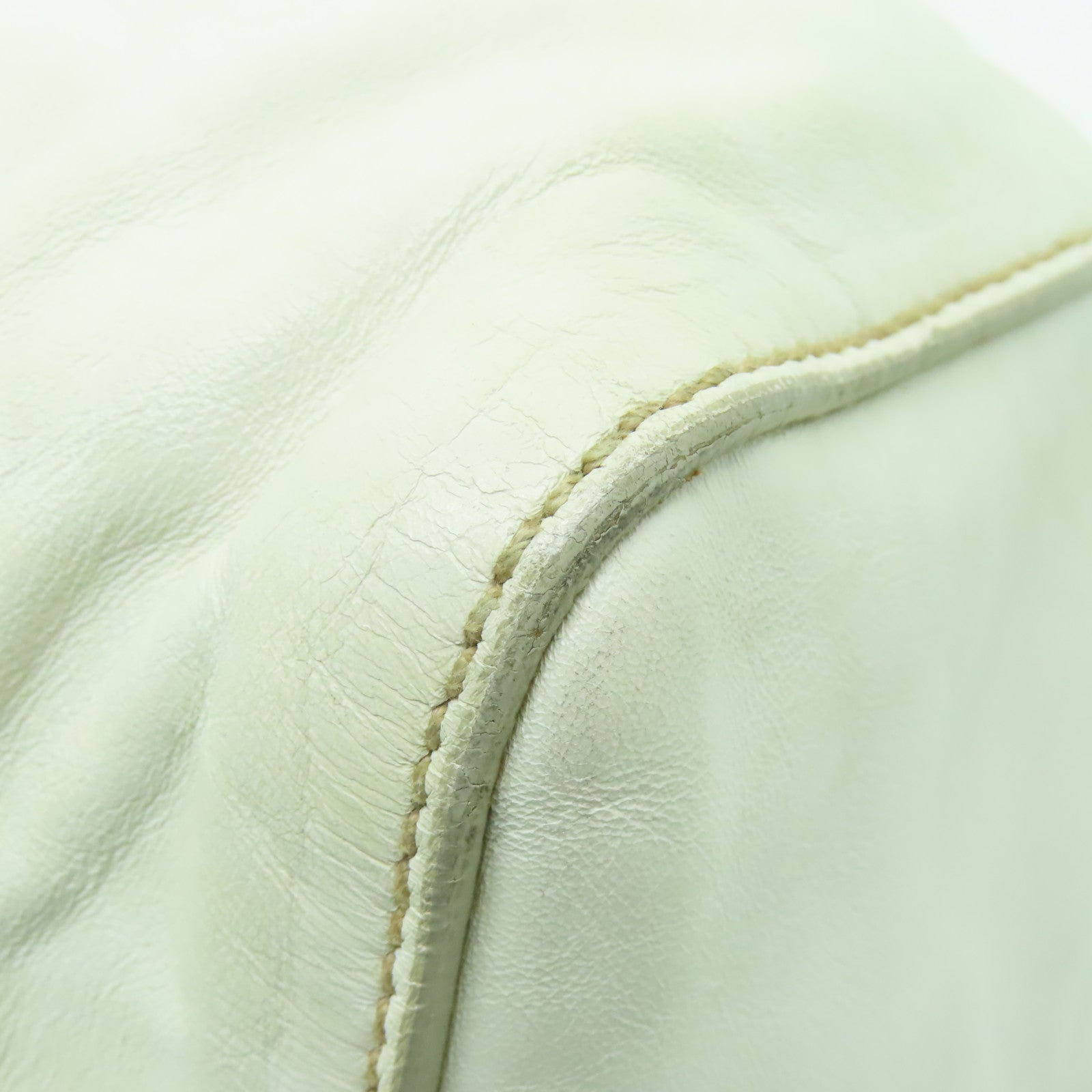 Miu Miu 牛皮皮革2 Way Shoulder金扣手挽肩背兩用袋白色