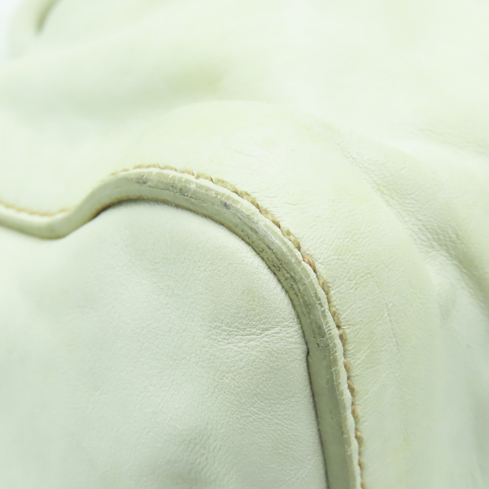 Miu Miu 牛皮皮革2 Way Shoulder金扣手挽肩背兩用袋白色