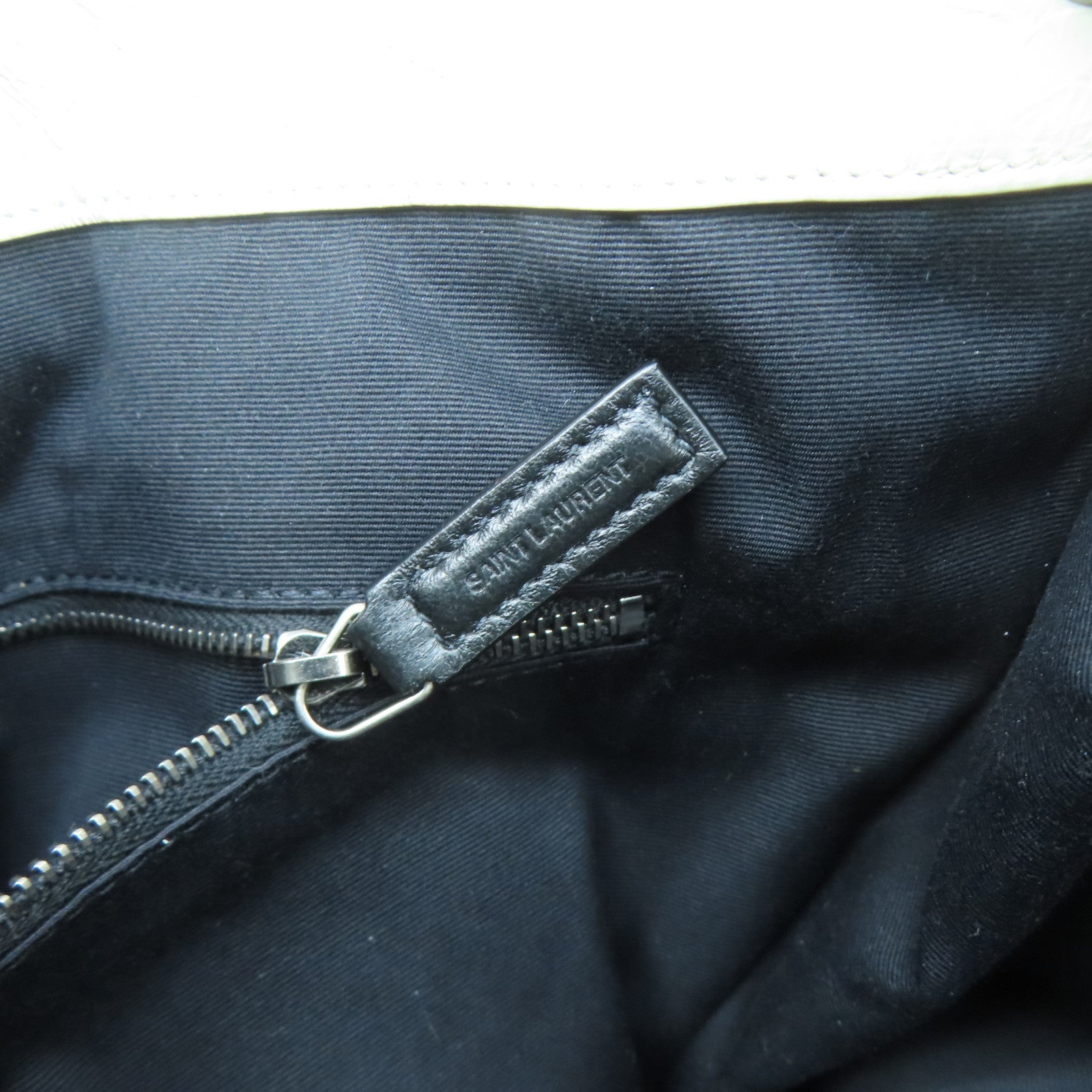 SAINT LAURENT 牛皮皮革Tote Bag銀扣鏈帶肩背袋米色