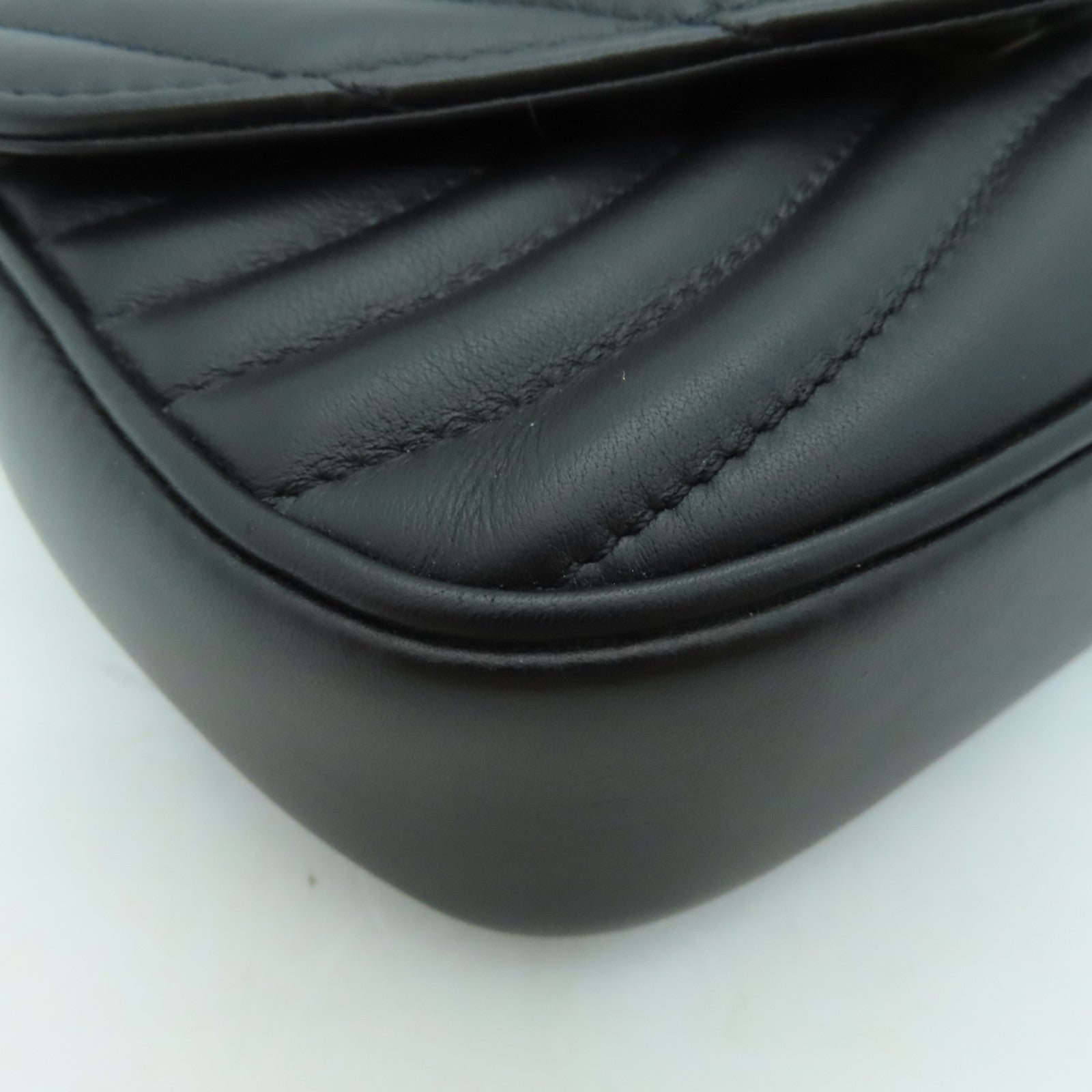 LOUIS VUITTON 牛皮皮革New Wave Multi-Pochette金扣肩背袋黑色