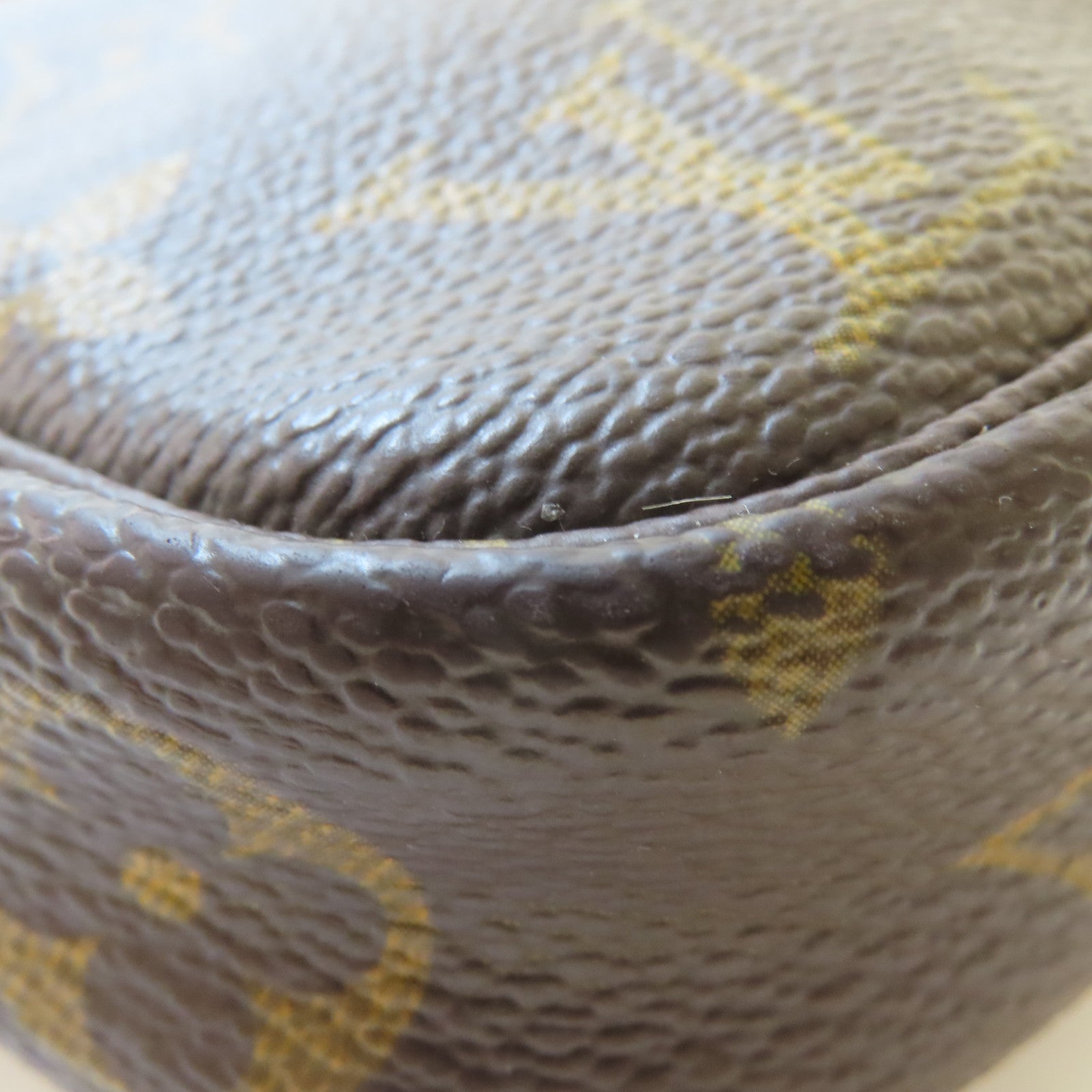 LOUIS VUITTON Monogram Pochette Accessoires Pouch金扣肩背啡色