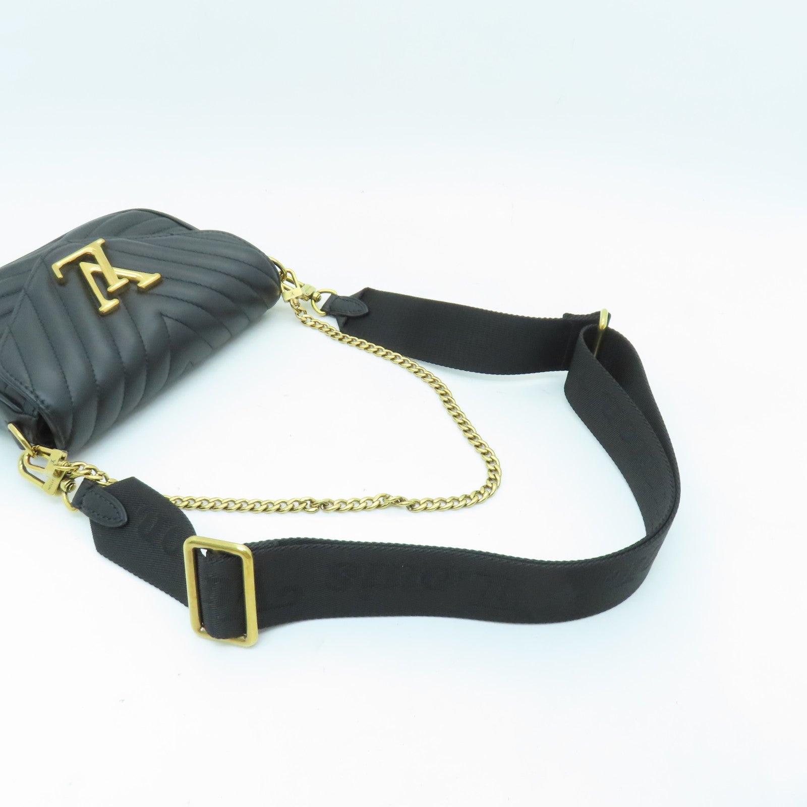 LOUIS VUITTON 牛皮皮革New Wave Multi-Pochette金扣肩背袋黑色