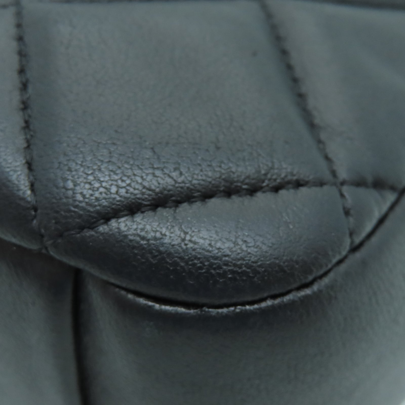 CHANEL 【激減優惠】菱格牛皮皮革Camera Bag金扣鏈帶肩背袋黑色