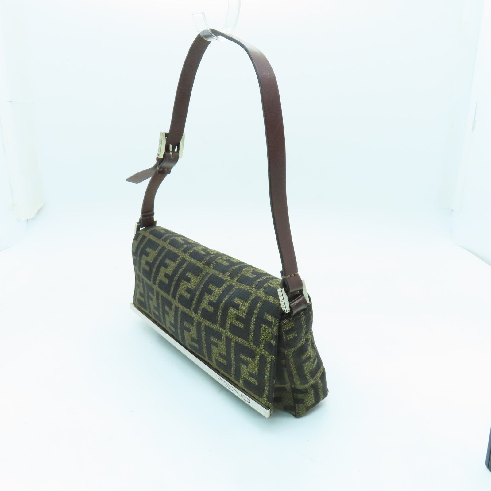 FENDI 帆布Shoulder Bag銀扣肩背袋棕色