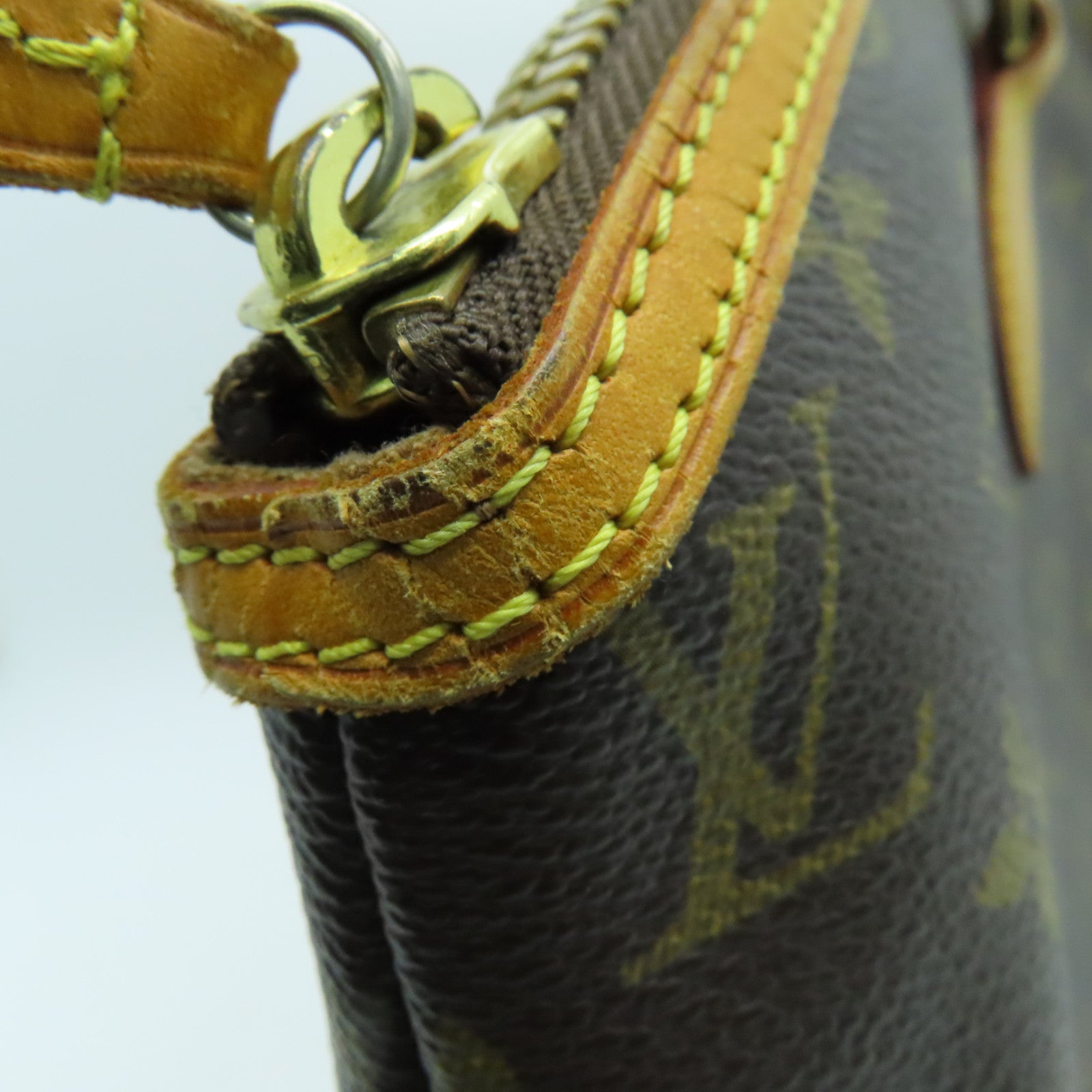 LOUIS VUITTON Monogram Lockit Horizontal gold buckle handle bag brown