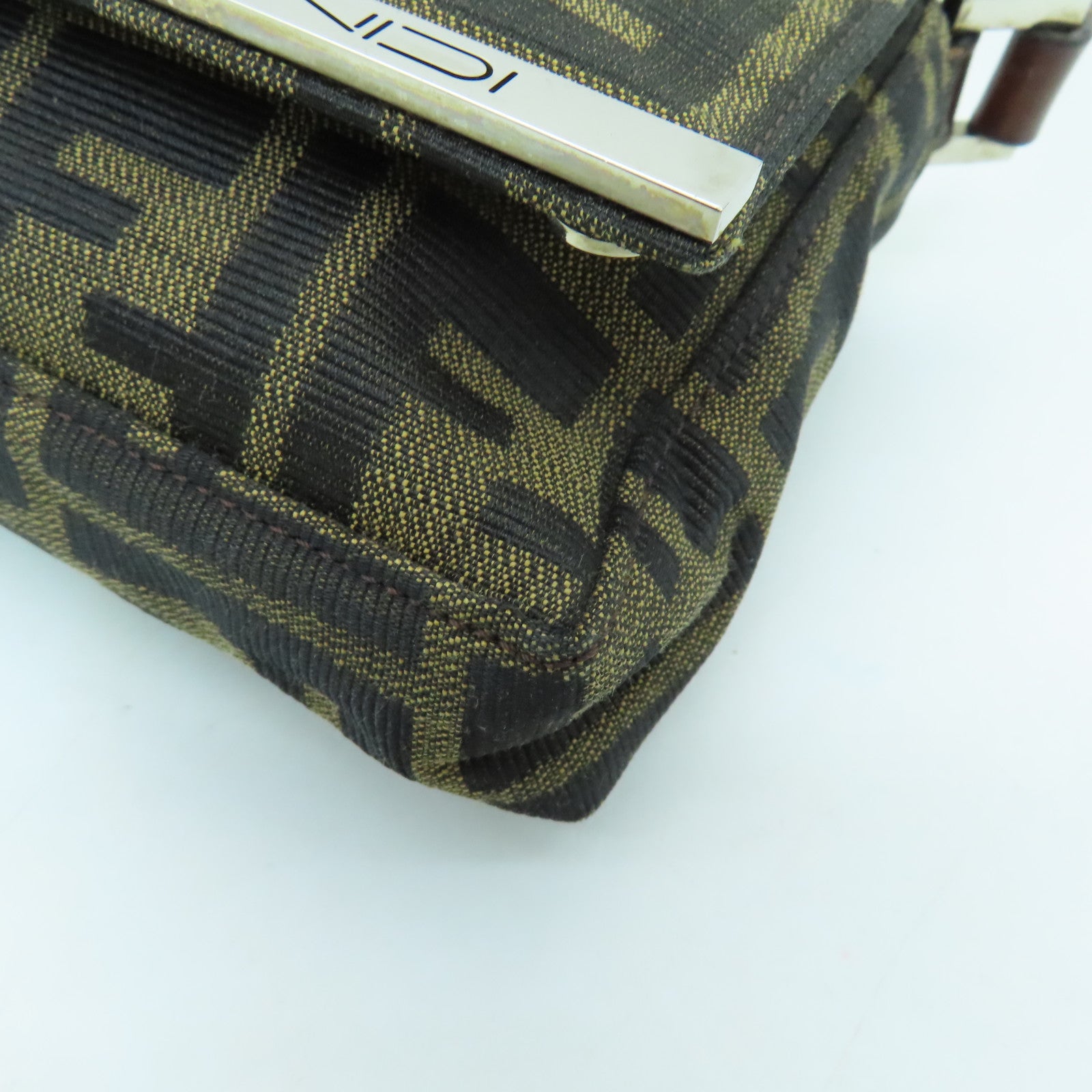 FENDI 帆布Shoulder Bag銀扣肩背袋棕色
