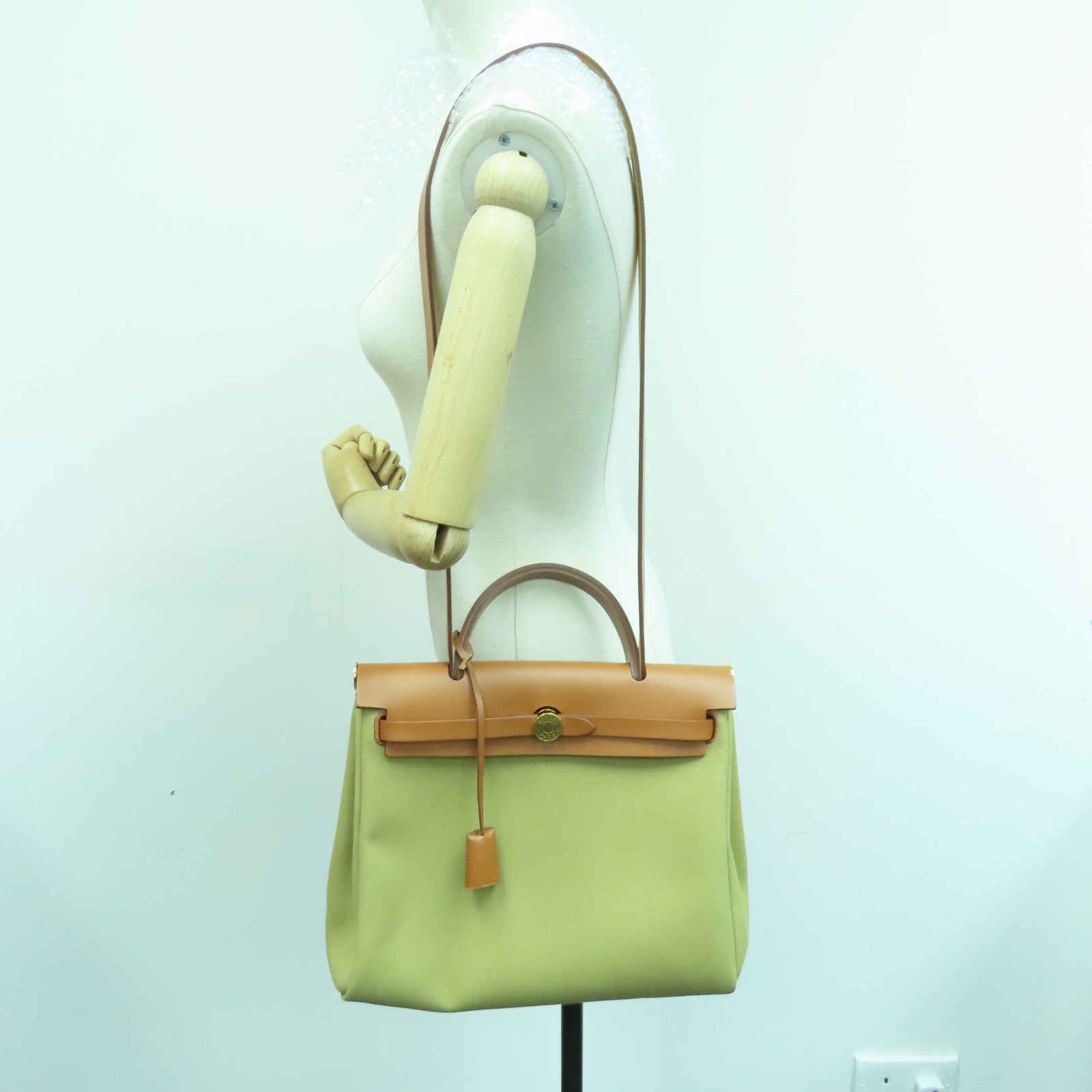 HERMES Toile H帆布Herbag PM金扣手挽肩背两用袋啡色Poussiere