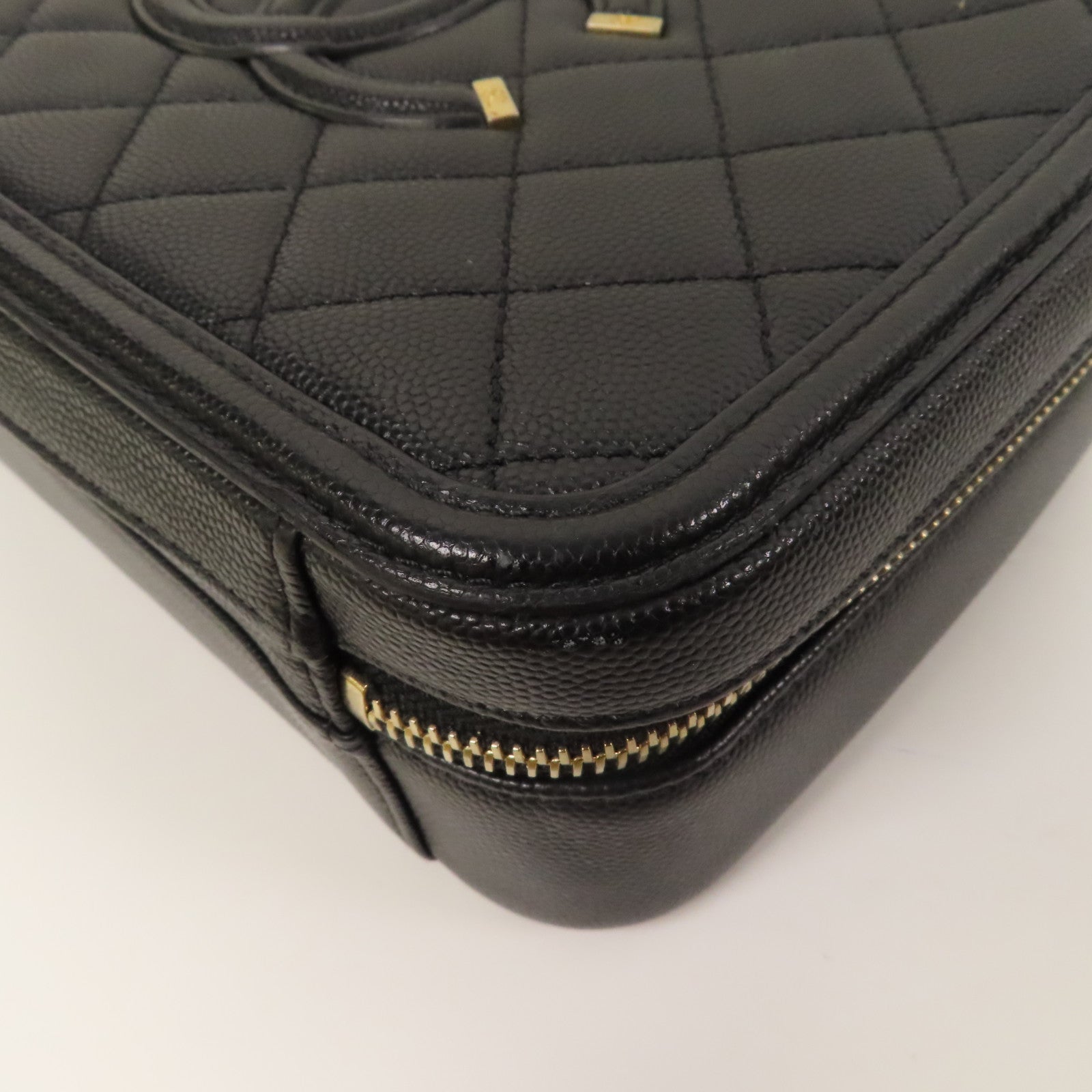CHANEL 牛皮皮革Vanity Bag金扣鏈帶肩背袋黑色