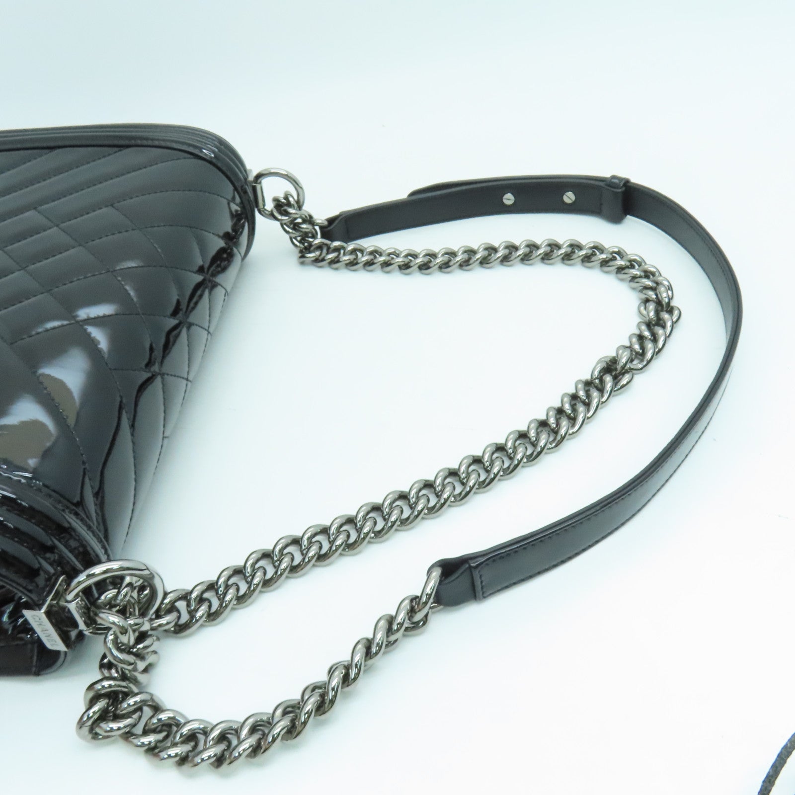 CHANEL 漆皮皮革Chain Shoulder銀扣鏈帶肩背袋黑色