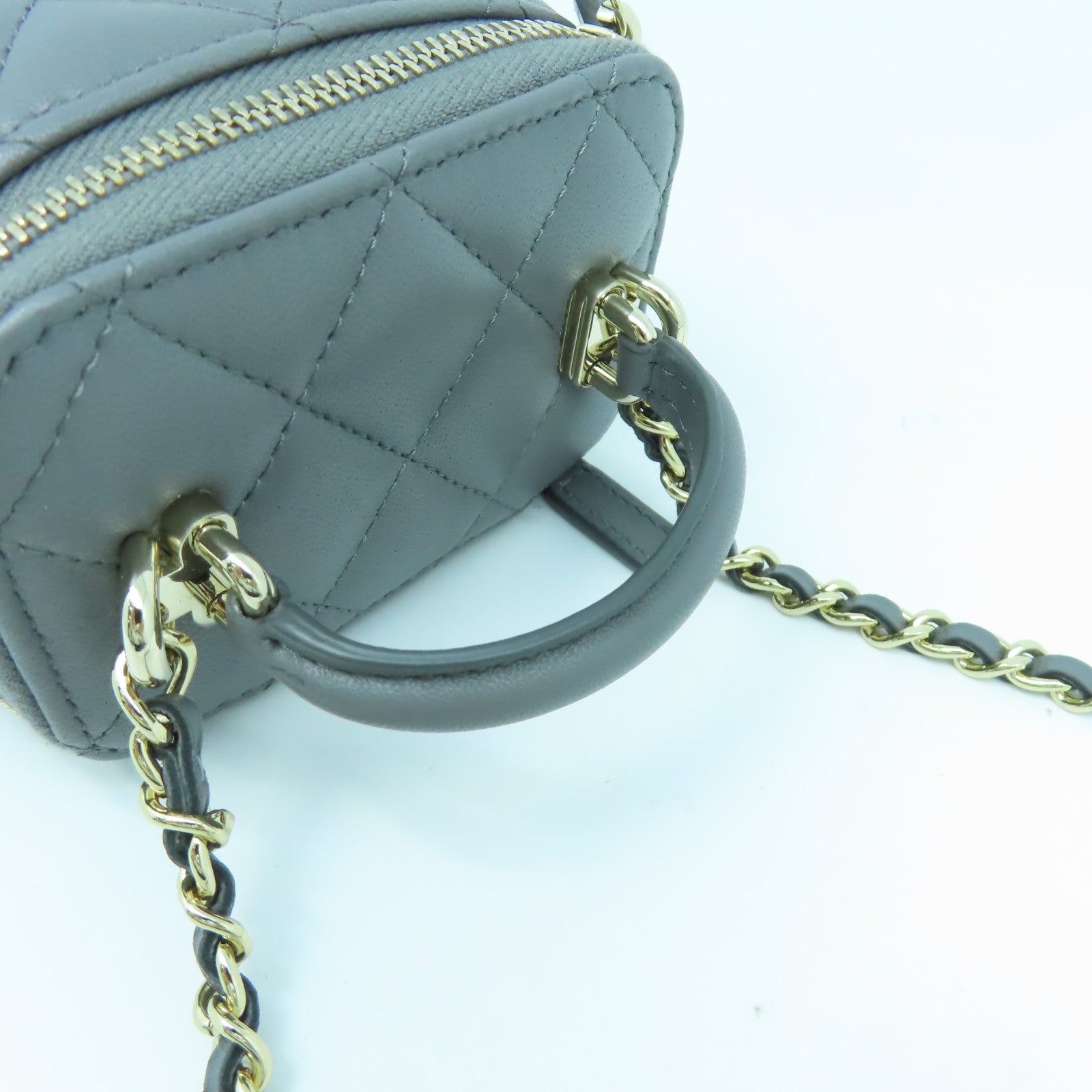 CHANEL 菱格羊皮皮革Vanity With Chain金扣手挽肩背兩用袋灰色
