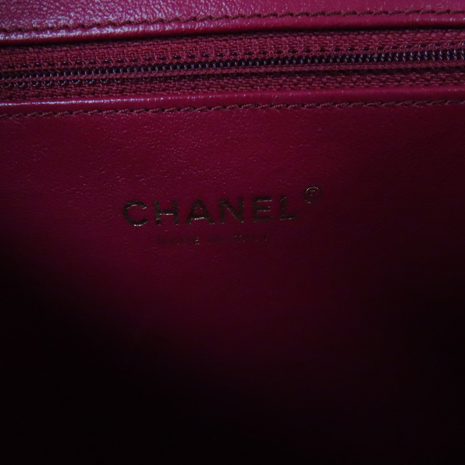 CHANEL 牛皮皮革Vanity Bag金扣鏈帶肩背袋黑色