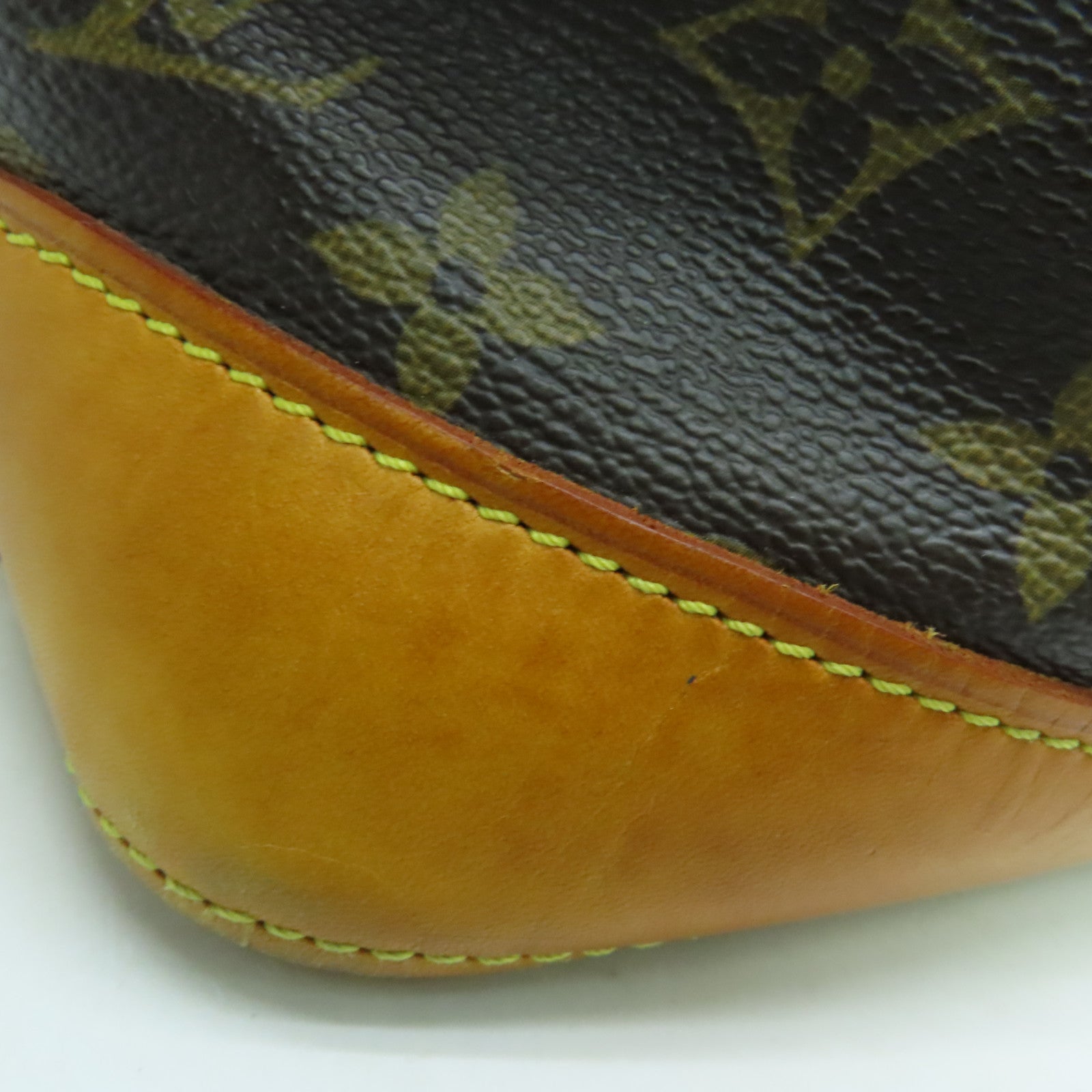 LOUIS VUITTON Monogram Lockit Horizontal gold buckle handle bag brown