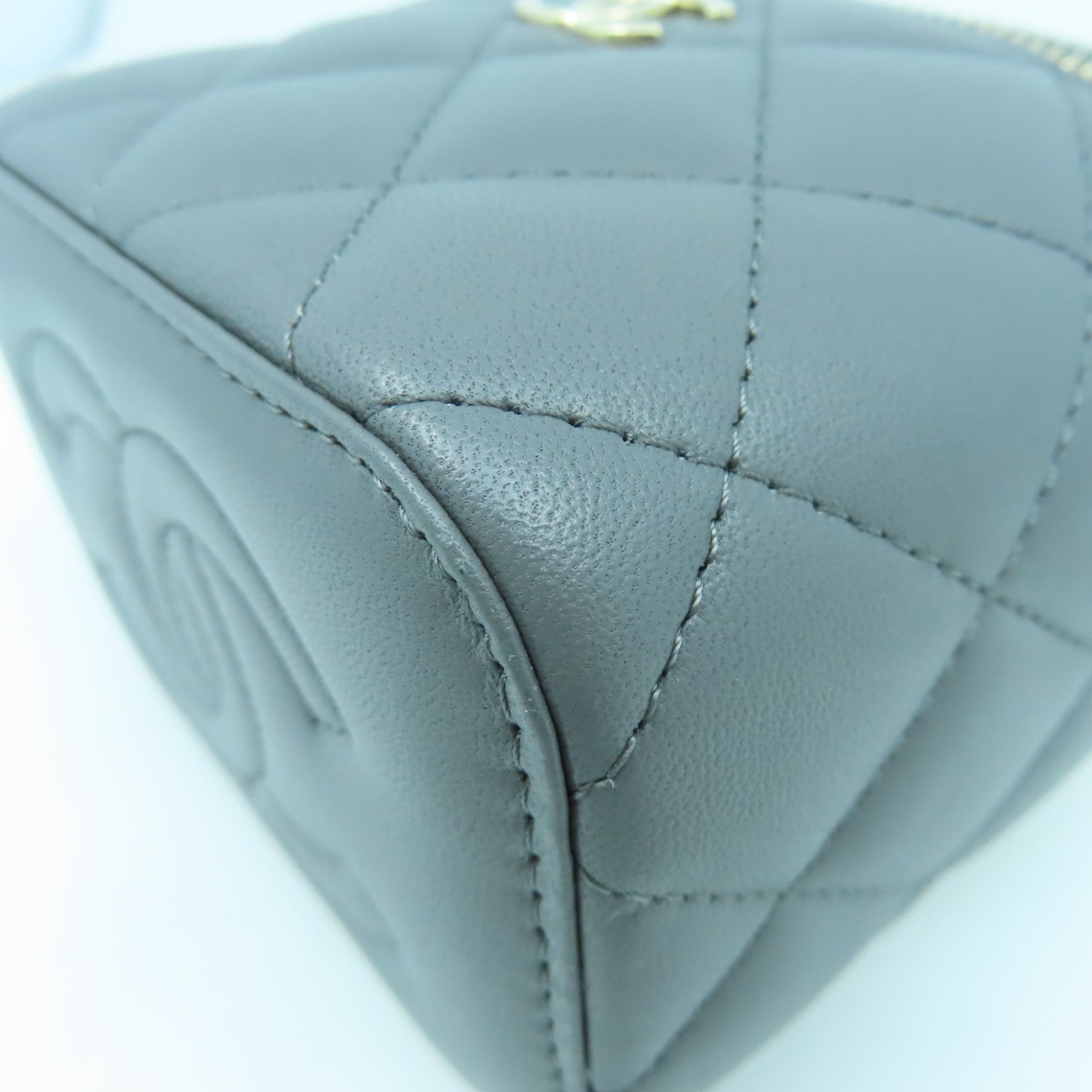 CHANEL 菱格羊皮皮革Vanity With Chain金扣手挽肩背兩用袋灰色