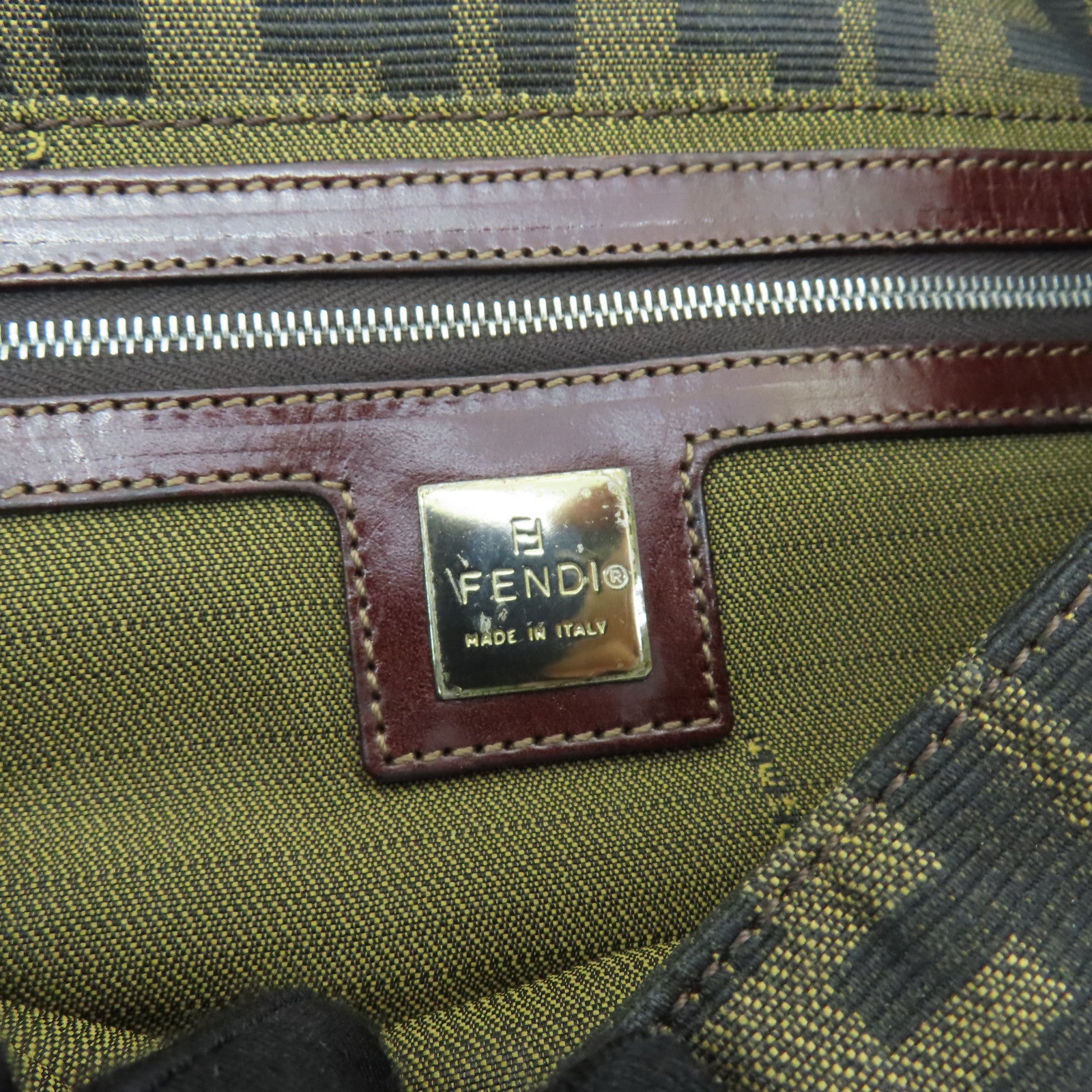 FENDI 帆布Shoulder Bag銀扣肩背袋棕色