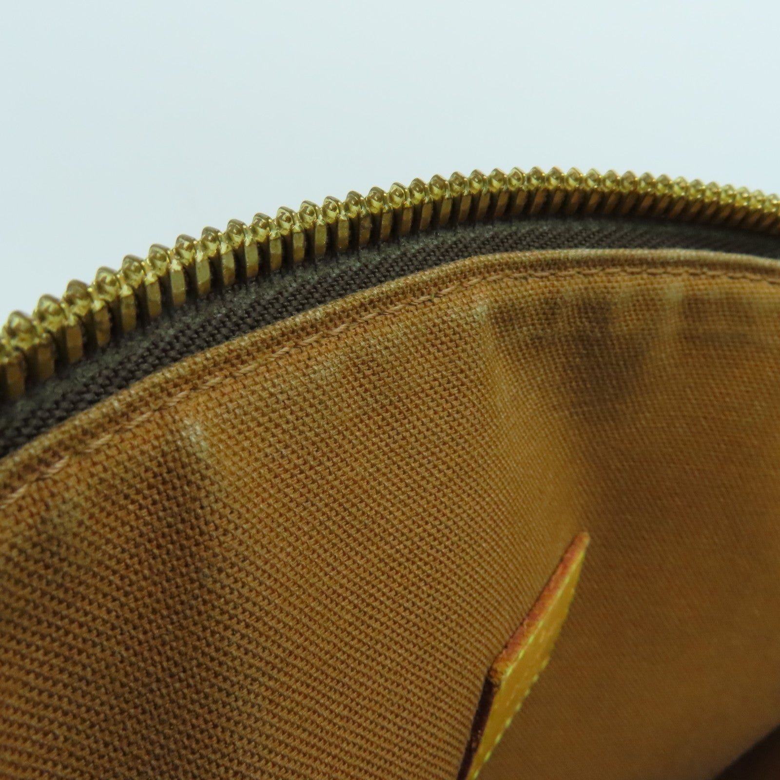 LOUIS VUITTON Monogram Lockit Horizontal gold buckle handle bag brown