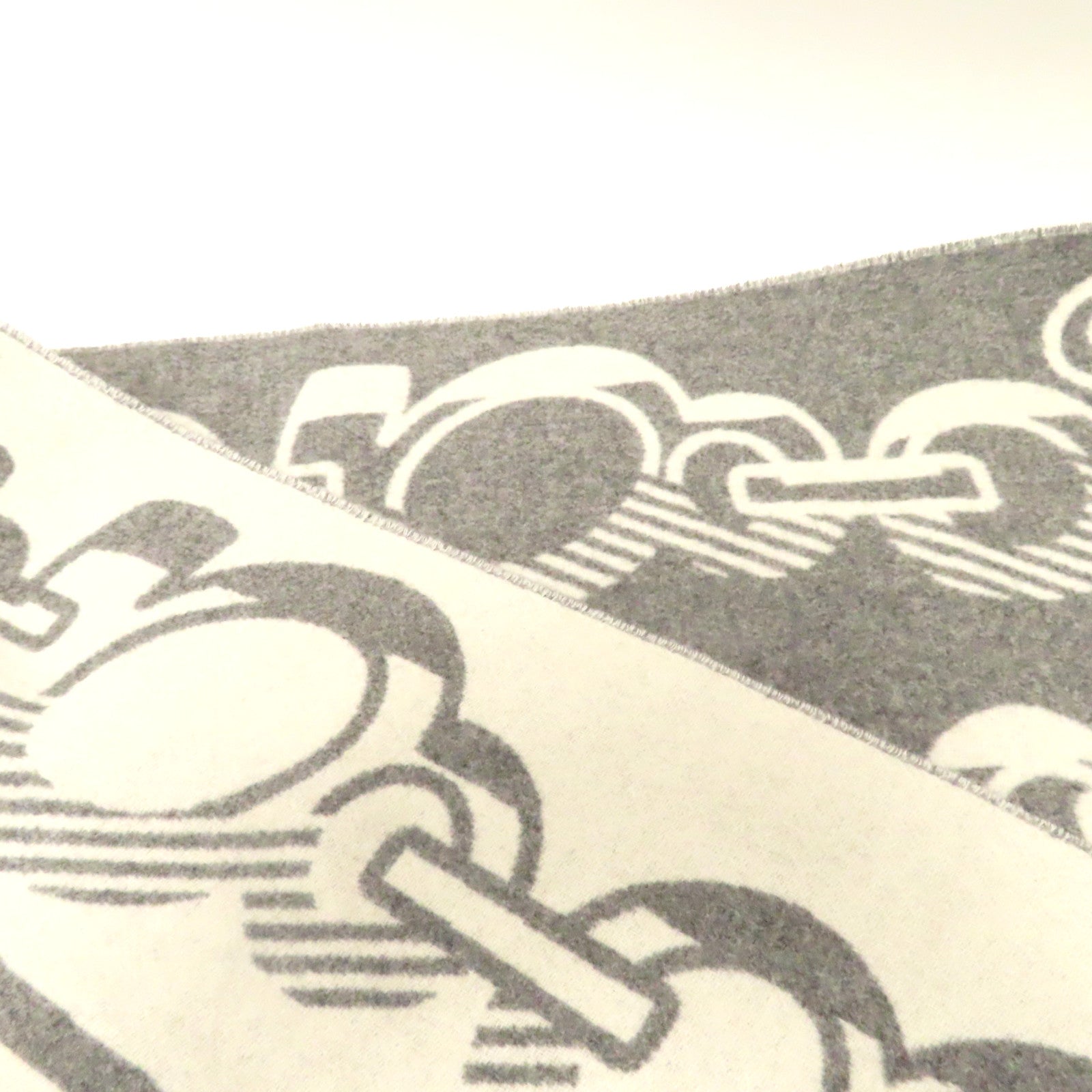 HERMES 羊絨Scarf圍巾白色/灰色