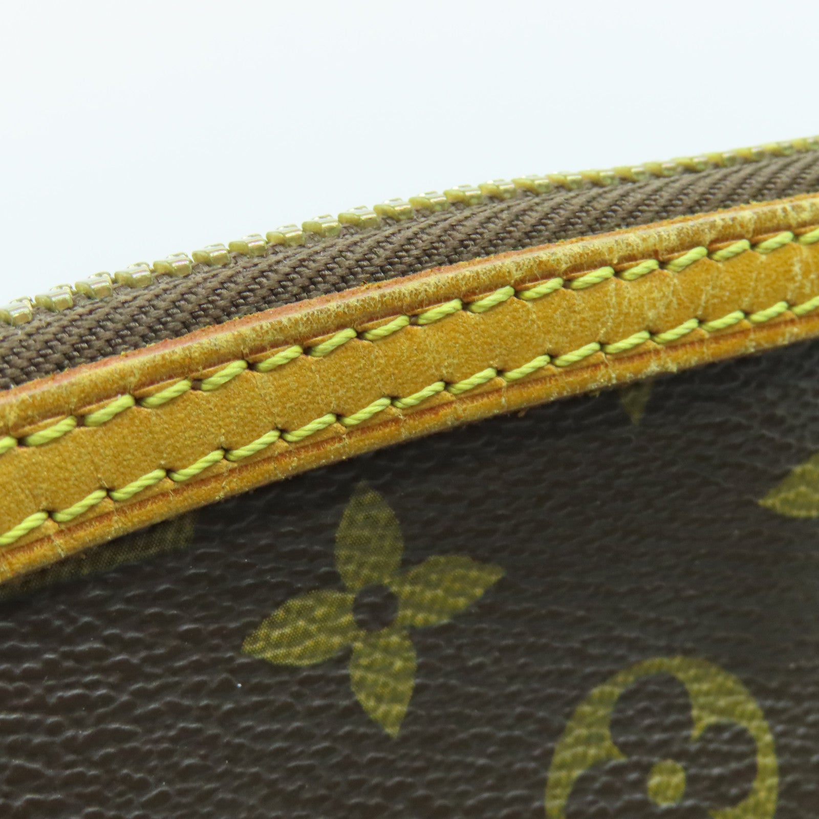 LOUIS VUITTON Monogram Lockit Horizontal gold buckle handle bag brown