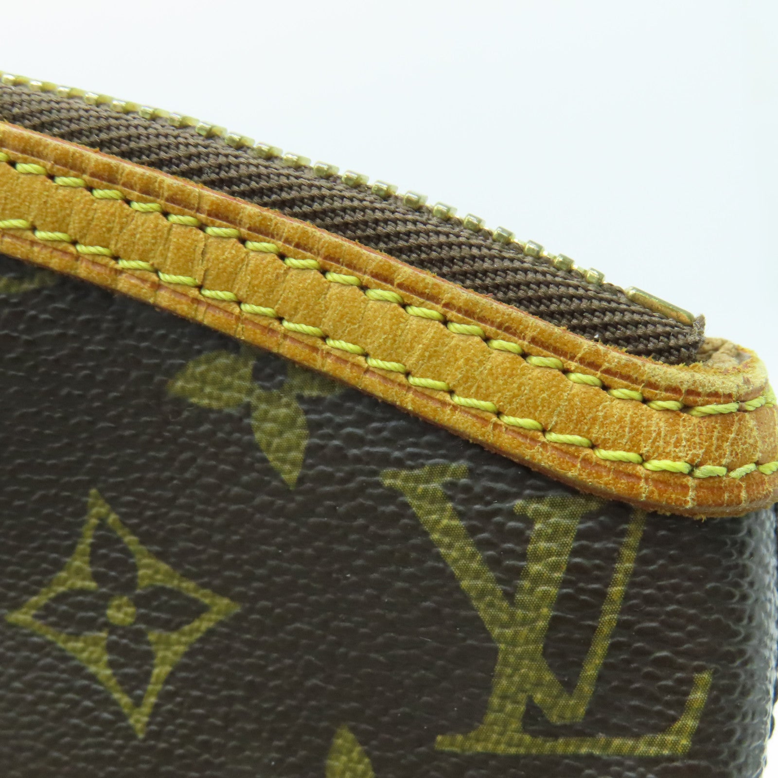 LOUIS VUITTON Monogram Lockit Horizontal gold buckle handle bag brown