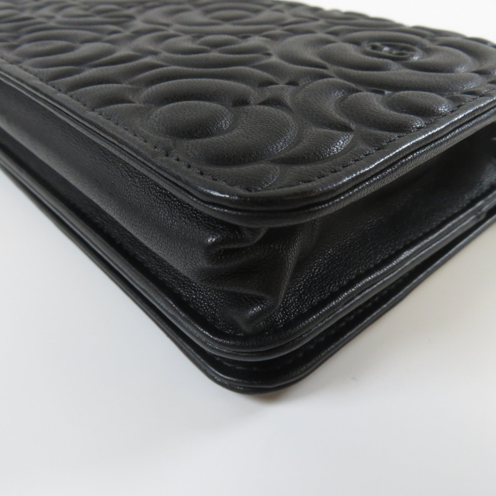 CHANEL 羊皮皮革Camellia Wallet On Chain銀扣鏈帶肩背袋黑色
