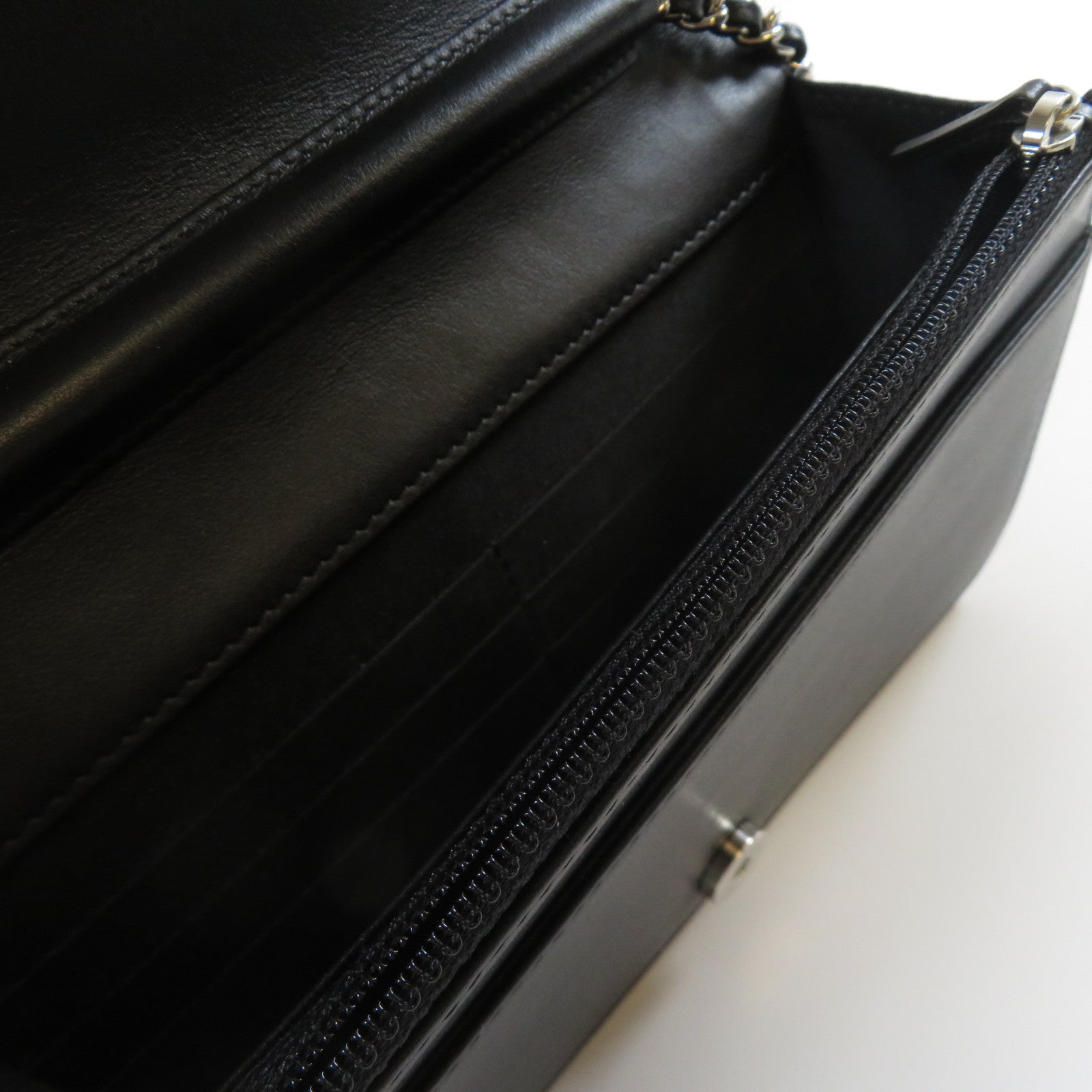 CHANEL 羊皮皮革Camellia Wallet On Chain銀扣鏈帶肩背袋黑色