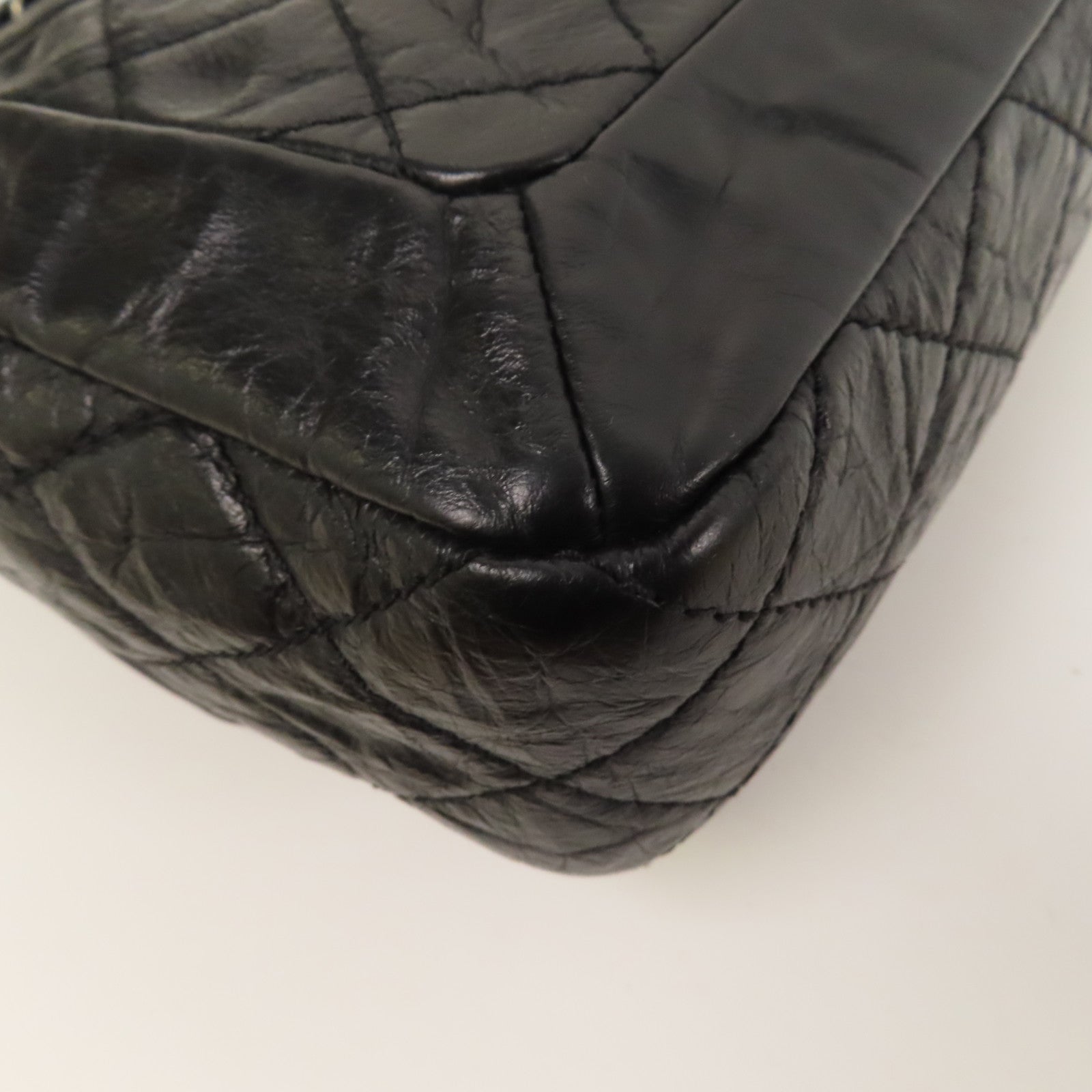 CHANEL Caviar皮革Chain Shoulder銀扣鏈帶肩背袋黑色