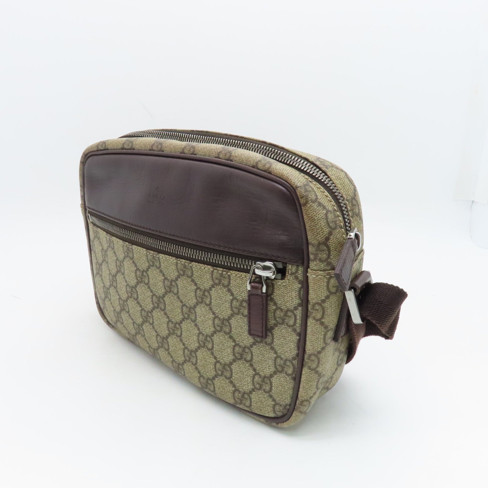 GUCCI coated canvas Shoulder Bag silver buckle shoulder bag brown