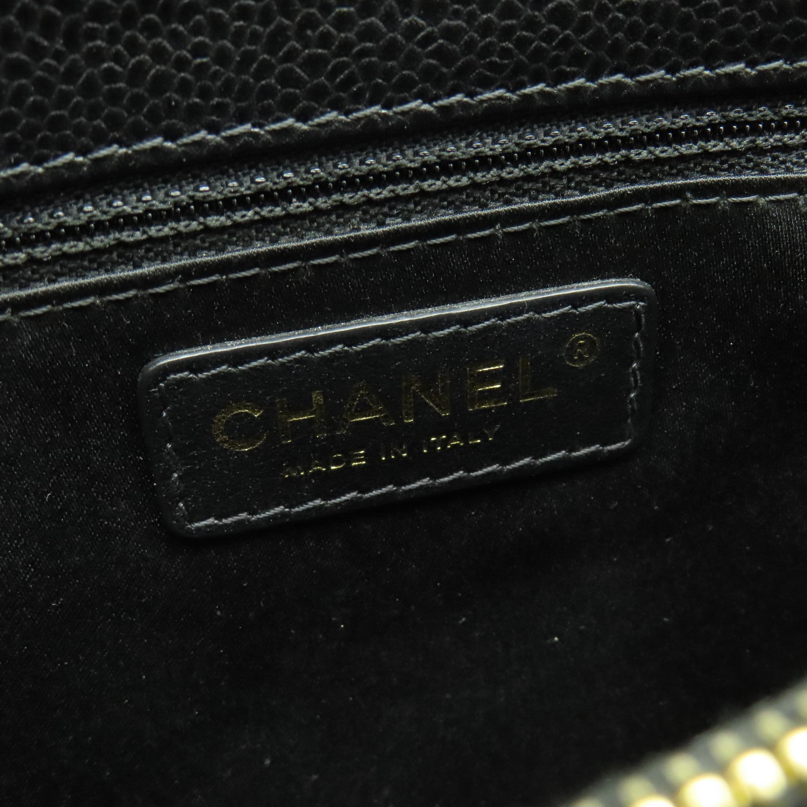 CHANEL 菱格Caviar皮革GST金扣肩背袋黑色