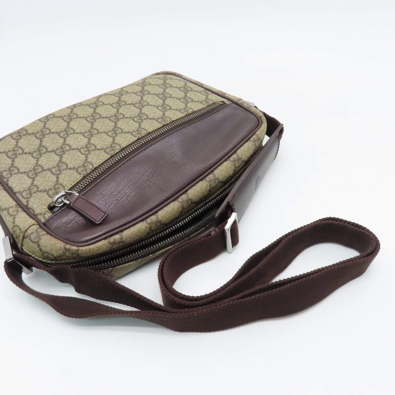 GUCCI coated canvas Shoulder Bag silver buckle shoulder bag brown