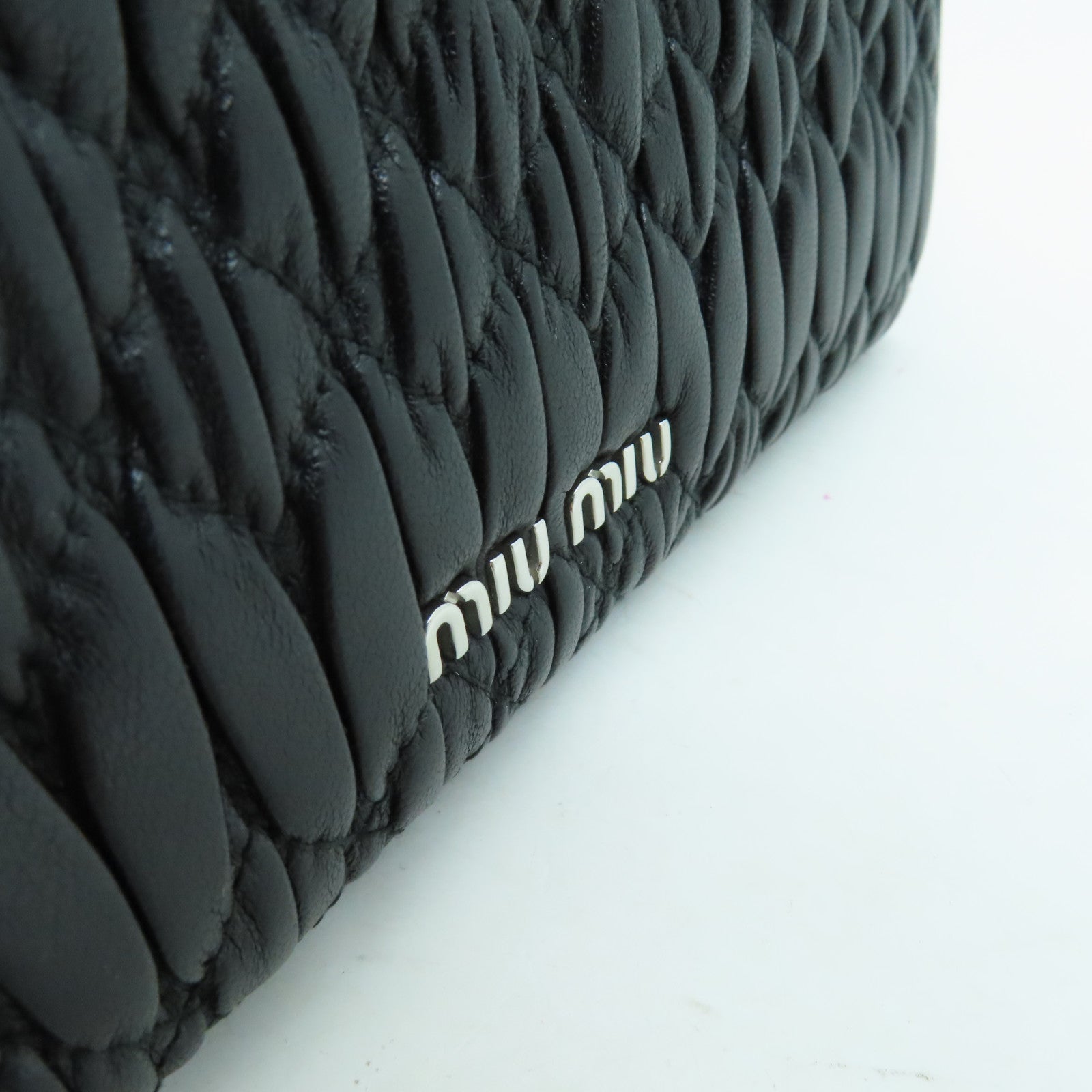Miu Miu 羊皮皮革Long Wallet銀扣長錢包黑色