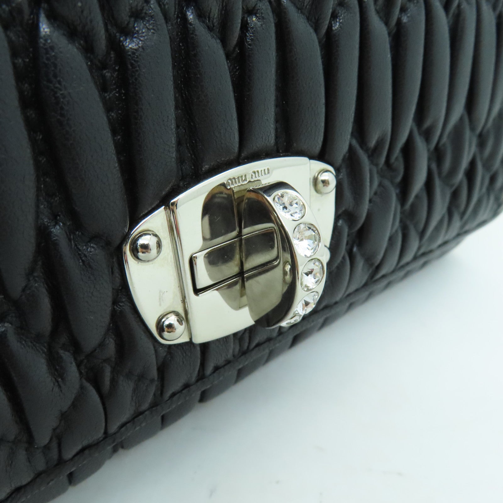 Miu Miu 羊皮皮革Long Wallet銀扣長錢包黑色