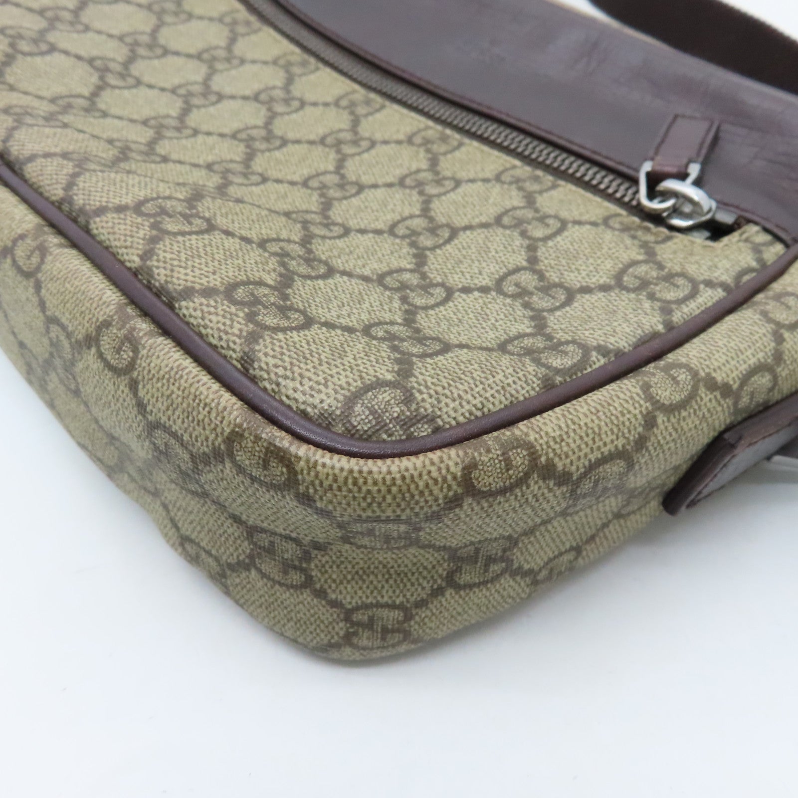 GUCCI coated canvas Shoulder Bag silver buckle shoulder bag brown