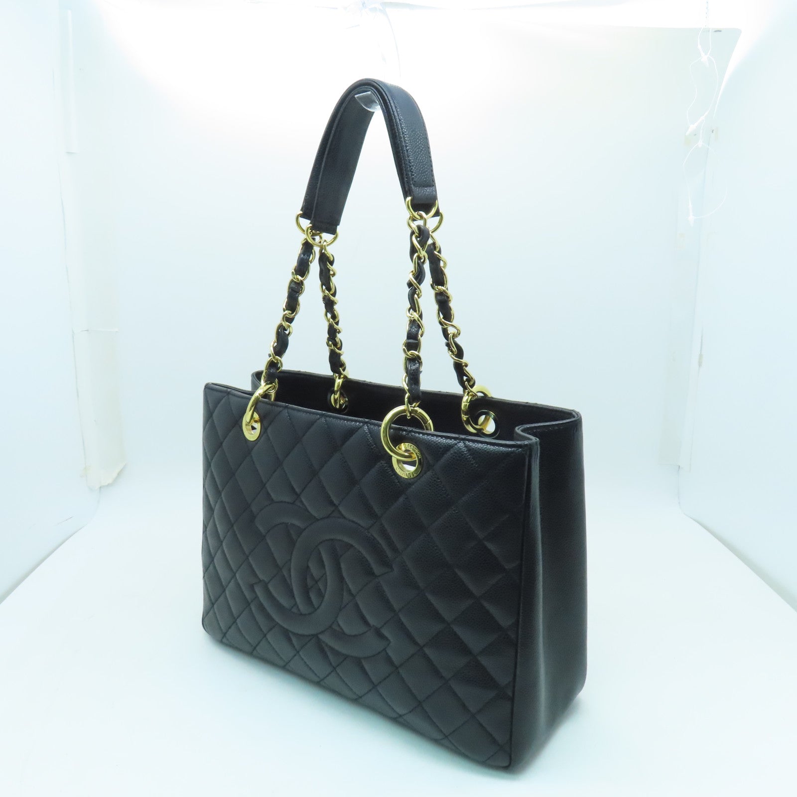 CHANEL 菱格Caviar皮革GST金扣手挽袋黑色