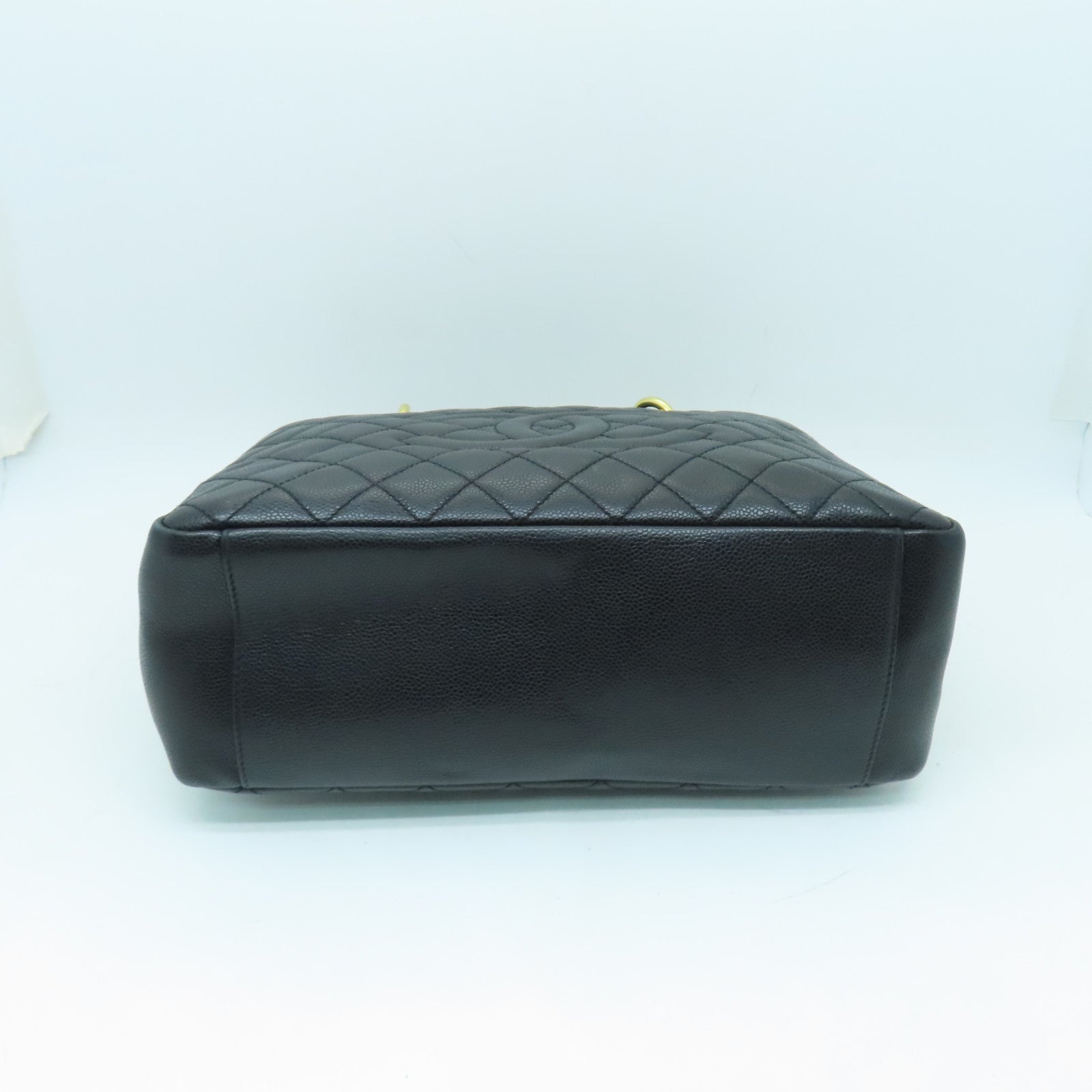 CHANEL 菱格Caviar皮革GST金扣手挽袋黑色