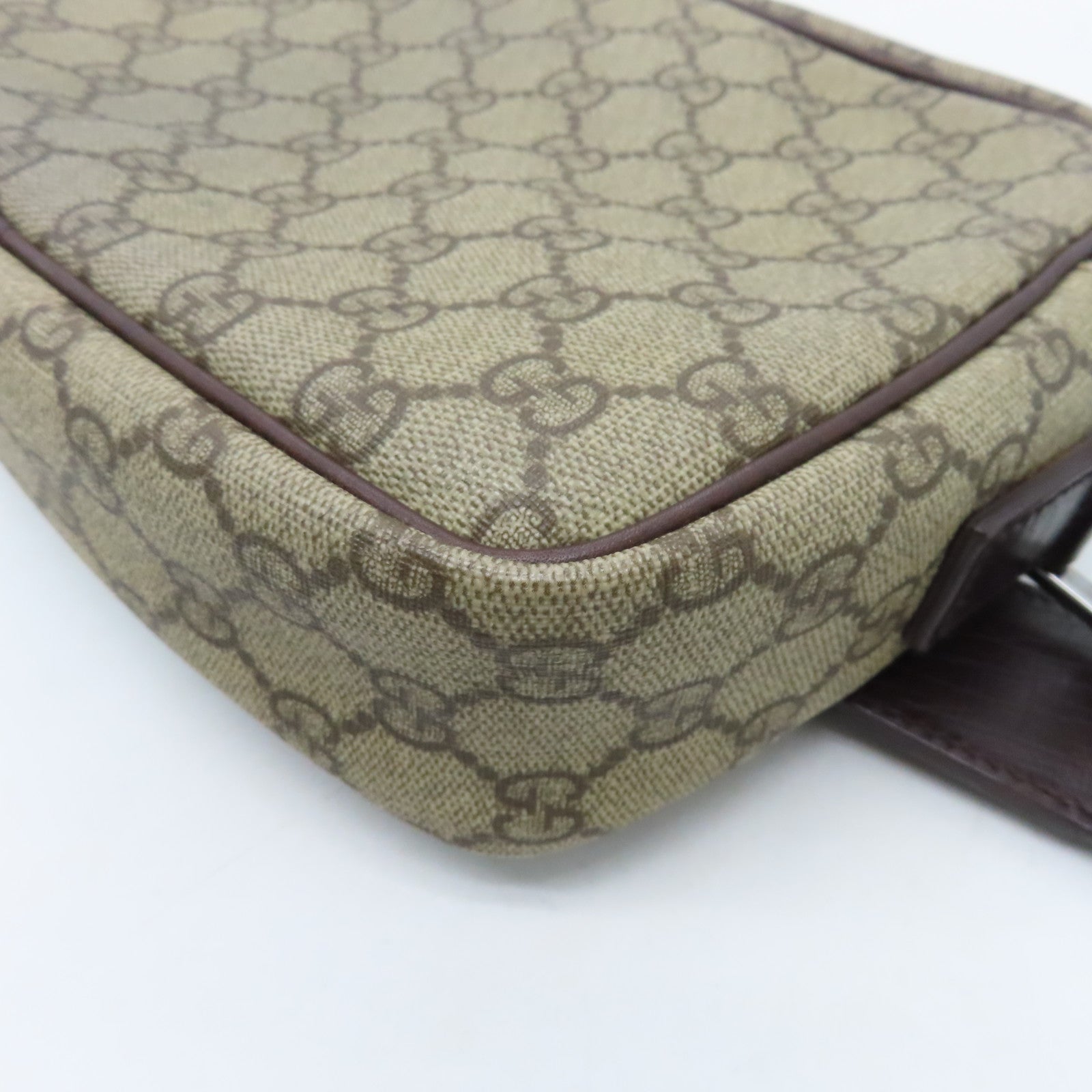 GUCCI coated canvas Shoulder Bag silver buckle shoulder bag brown