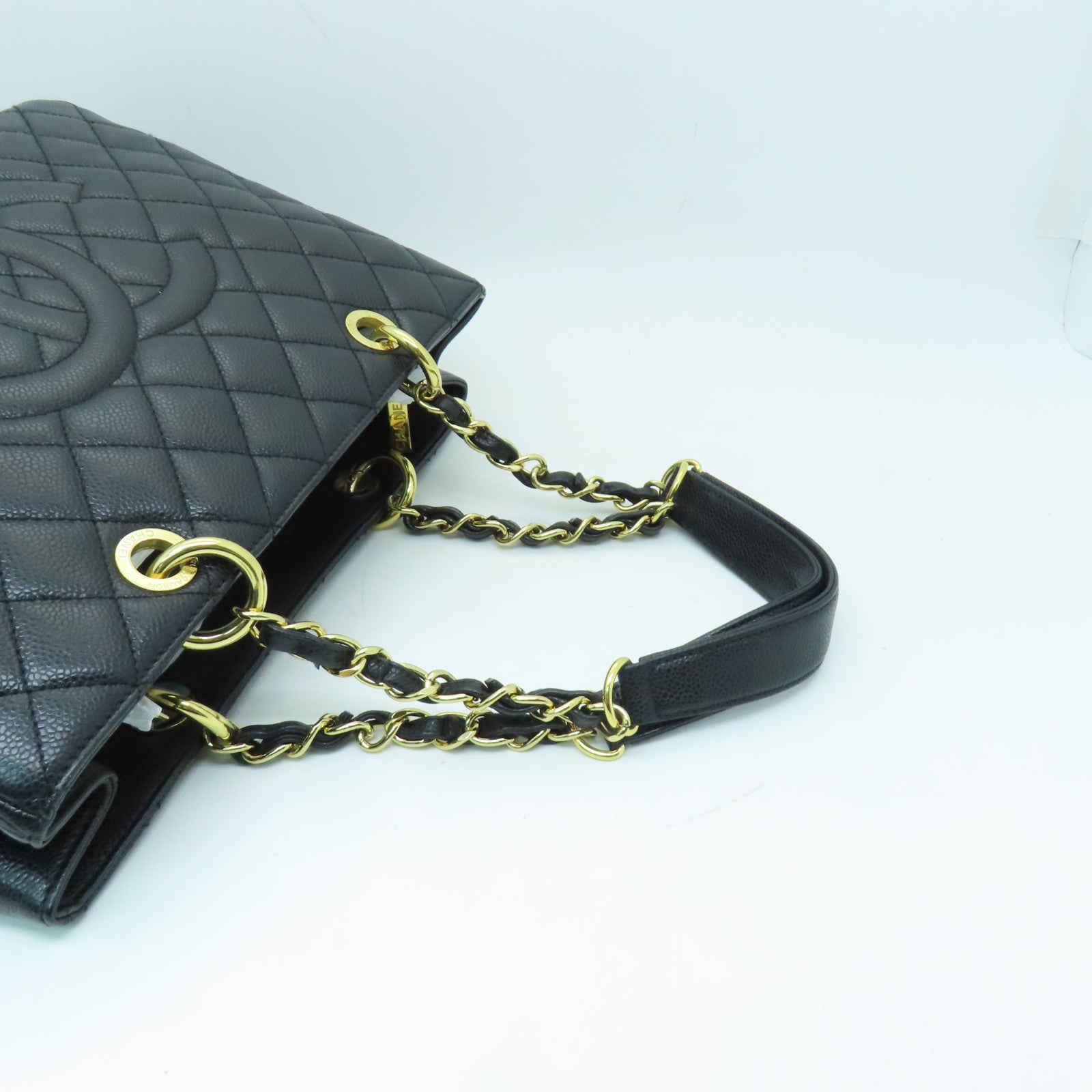 CHANEL 菱格Caviar皮革GST金扣手挽袋黑色