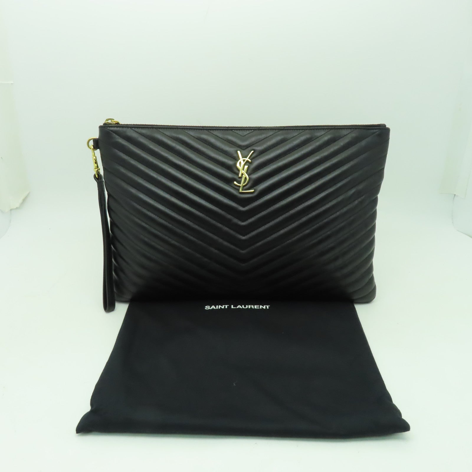 SAINT LAURENT 牛皮皮革Pouch金扣手拿包黑色