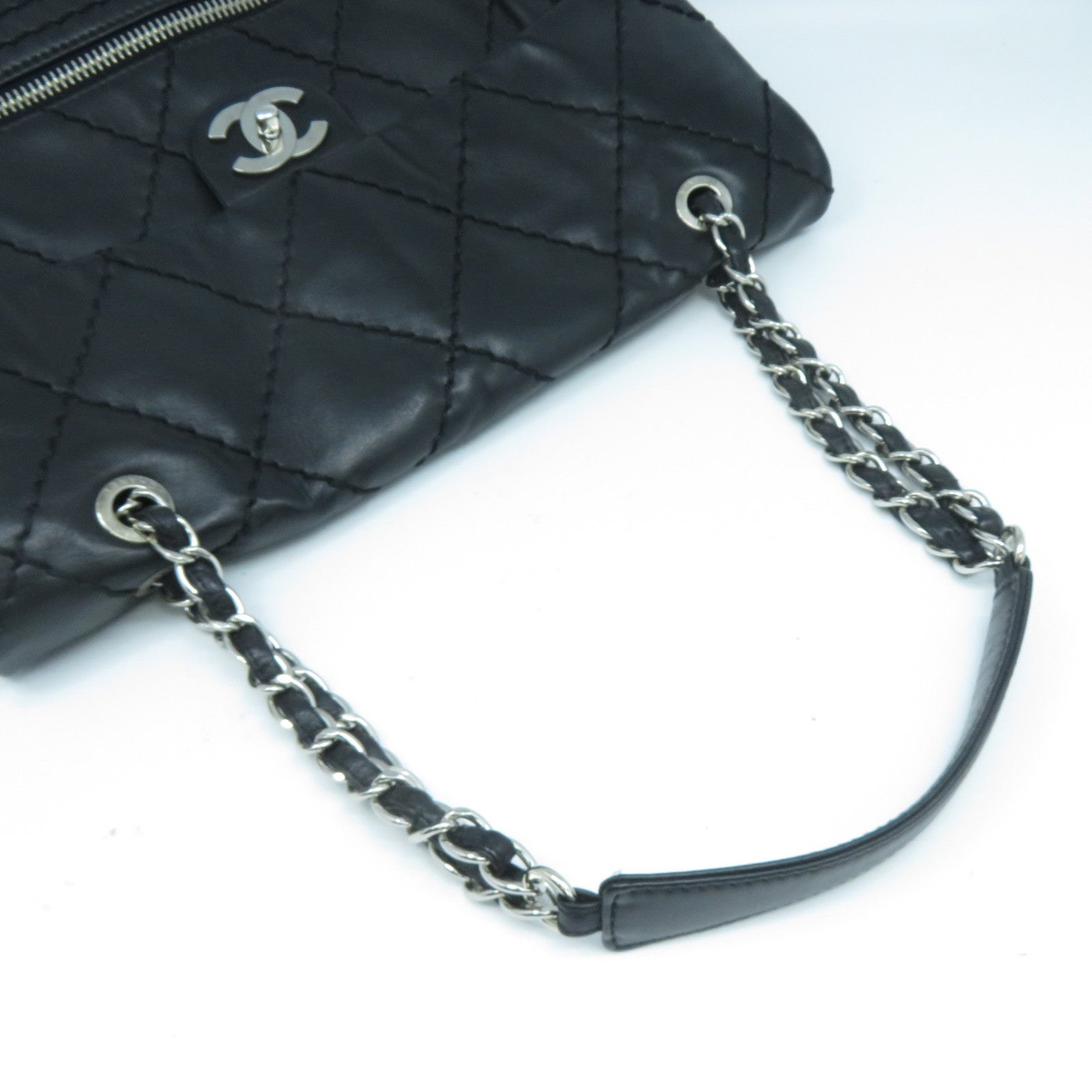 CHANEL 菱格牛皮皮革Chain Shoulder Bag銀扣鏈帶肩背袋黑色