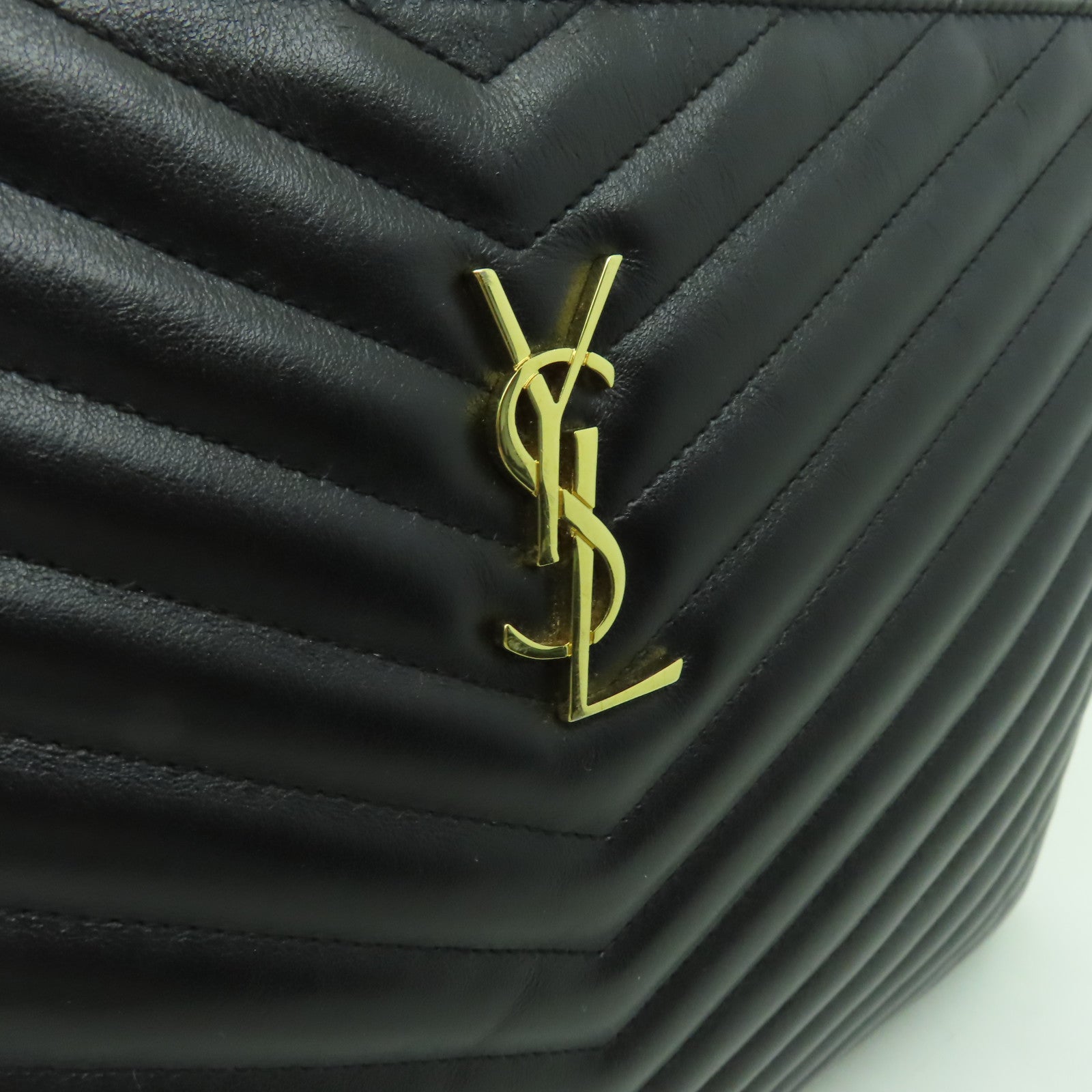 SAINT LAURENT 牛皮皮革Pouch金扣手拿包黑色