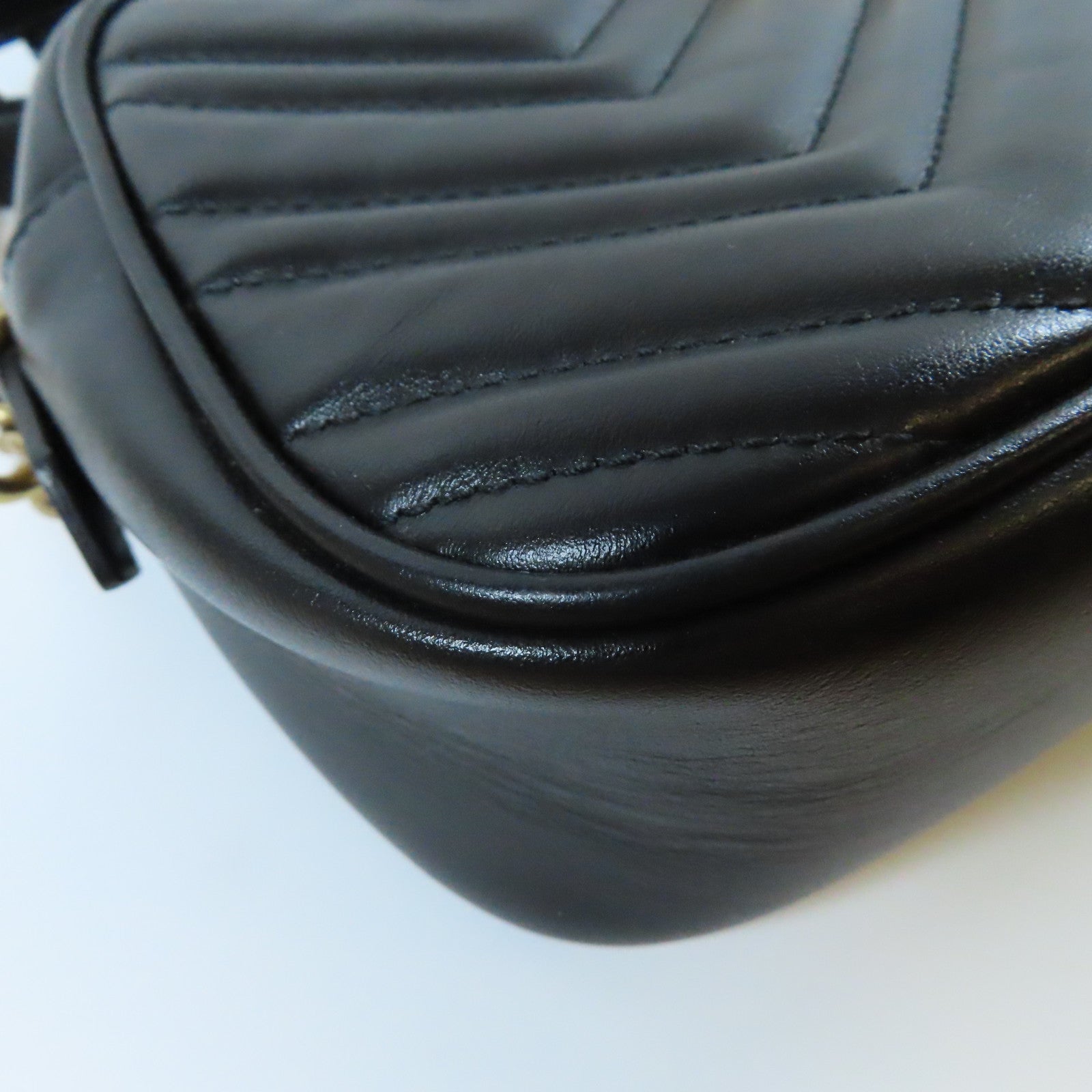 GUCCI 牛皮皮革GG Marmont金扣肩背袋黑色