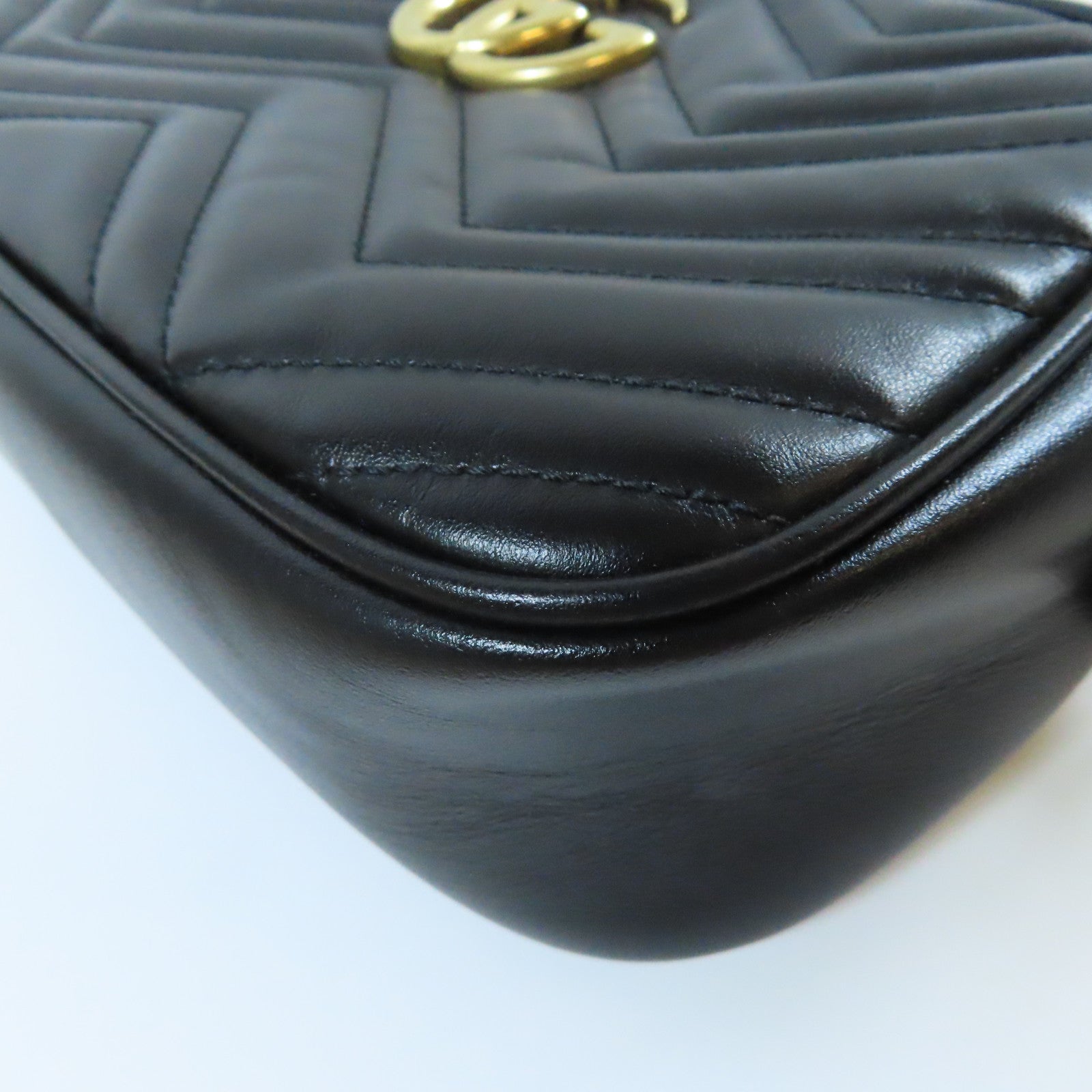 GUCCI 牛皮皮革GG Marmont金扣肩背袋黑色