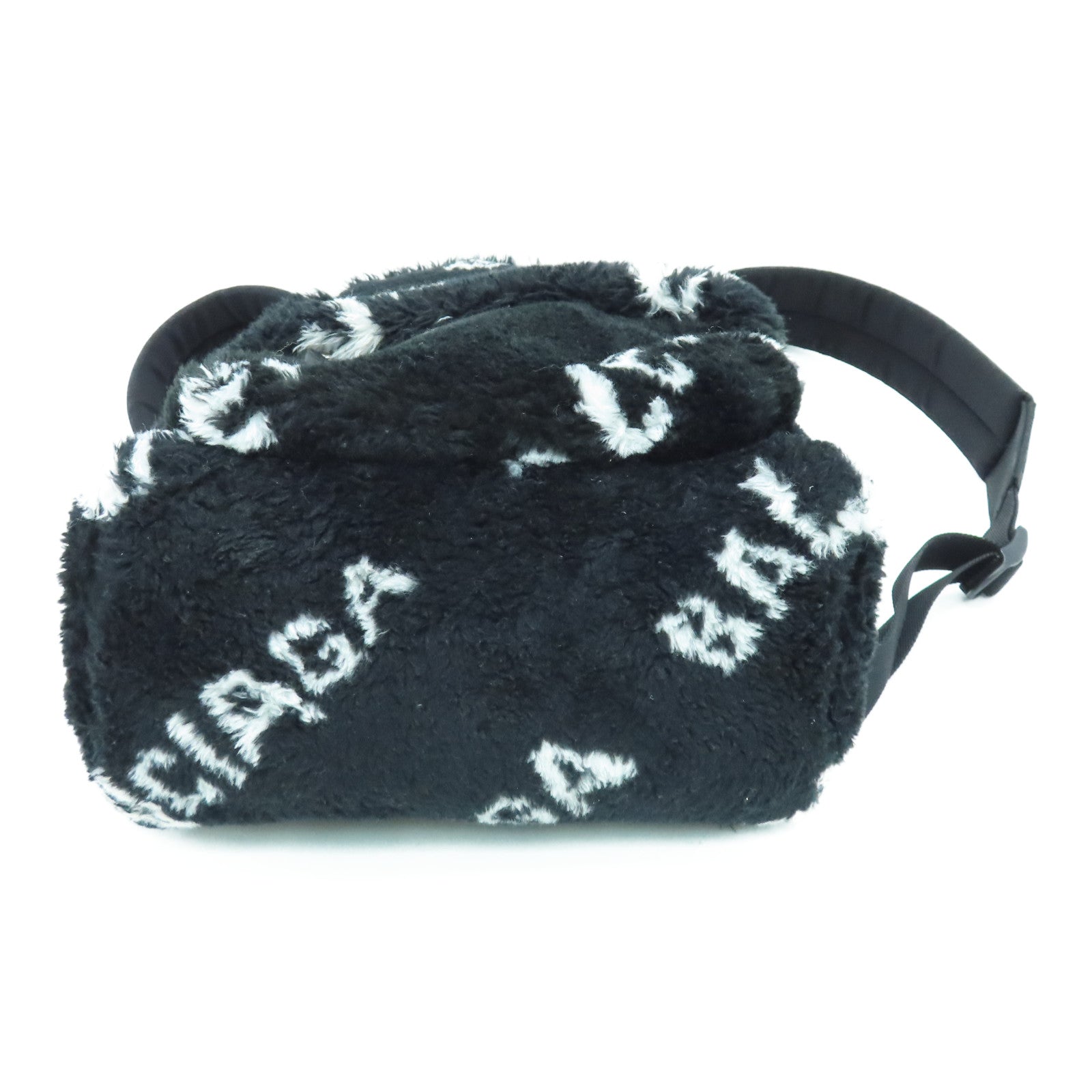 BALENCIAGA 毛茸Backpack銀扣背包黑色