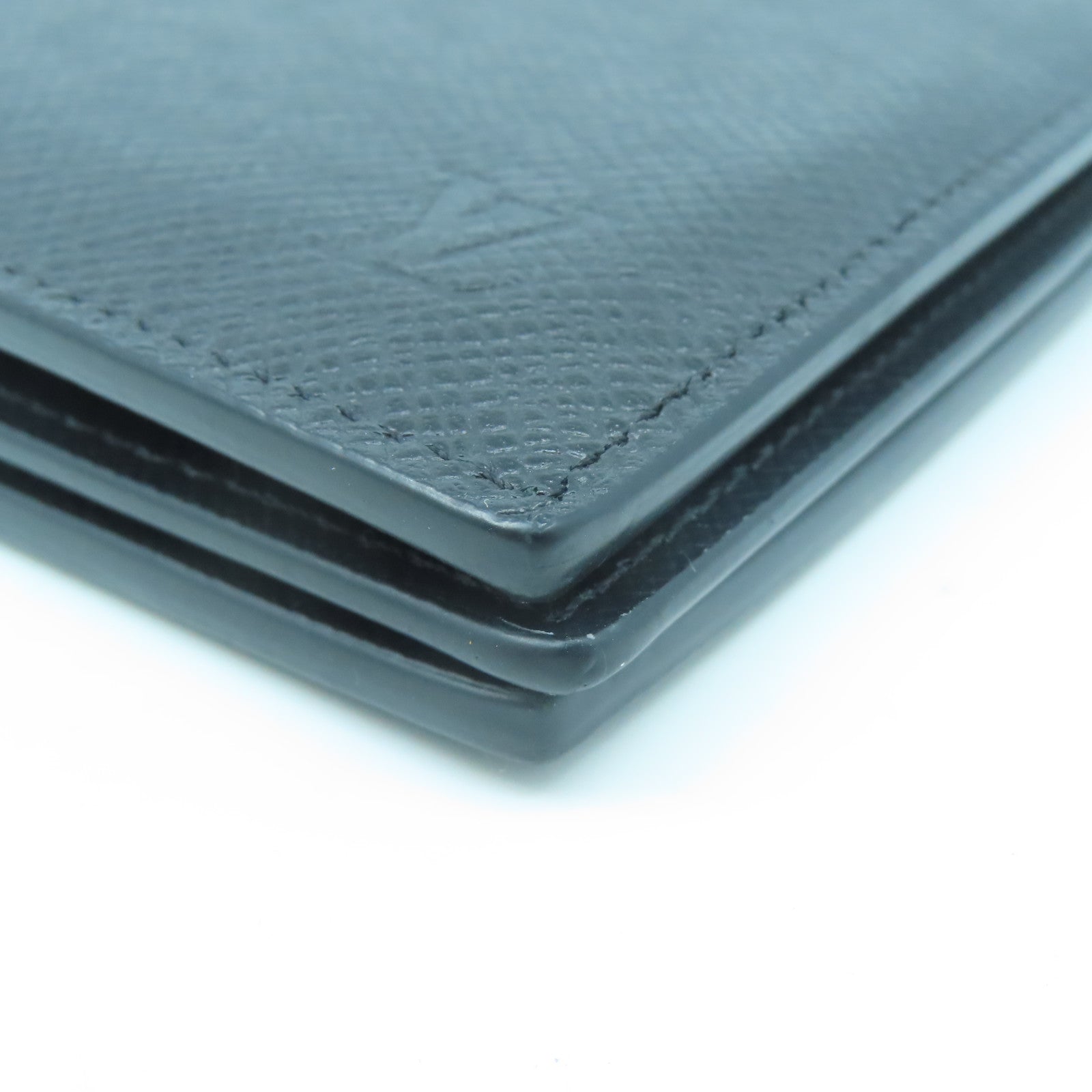 LOUIS VUITTON Taiga Amerigo Wallet銀扣錢包黑色