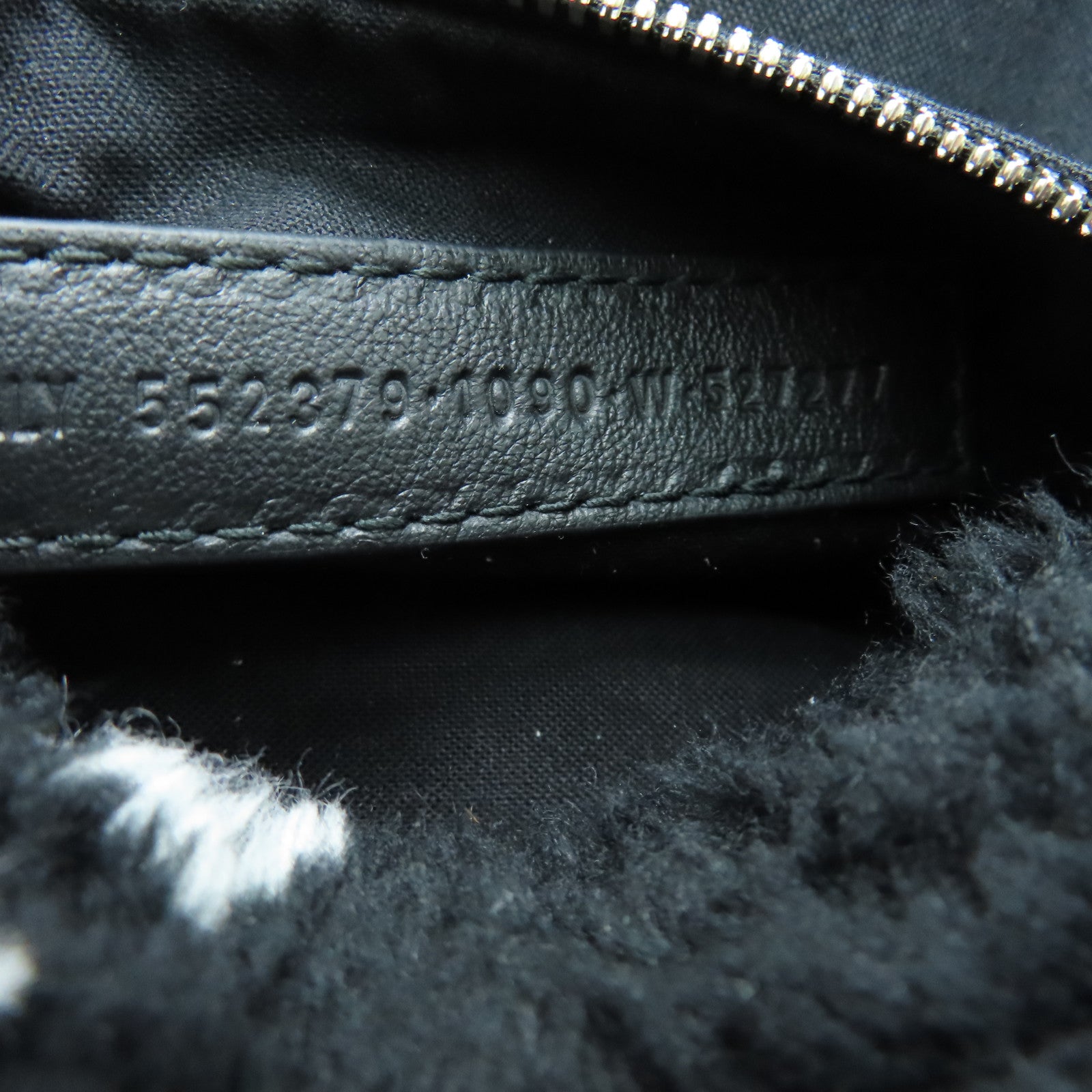 BALENCIAGA 毛茸Backpack銀扣背包黑色