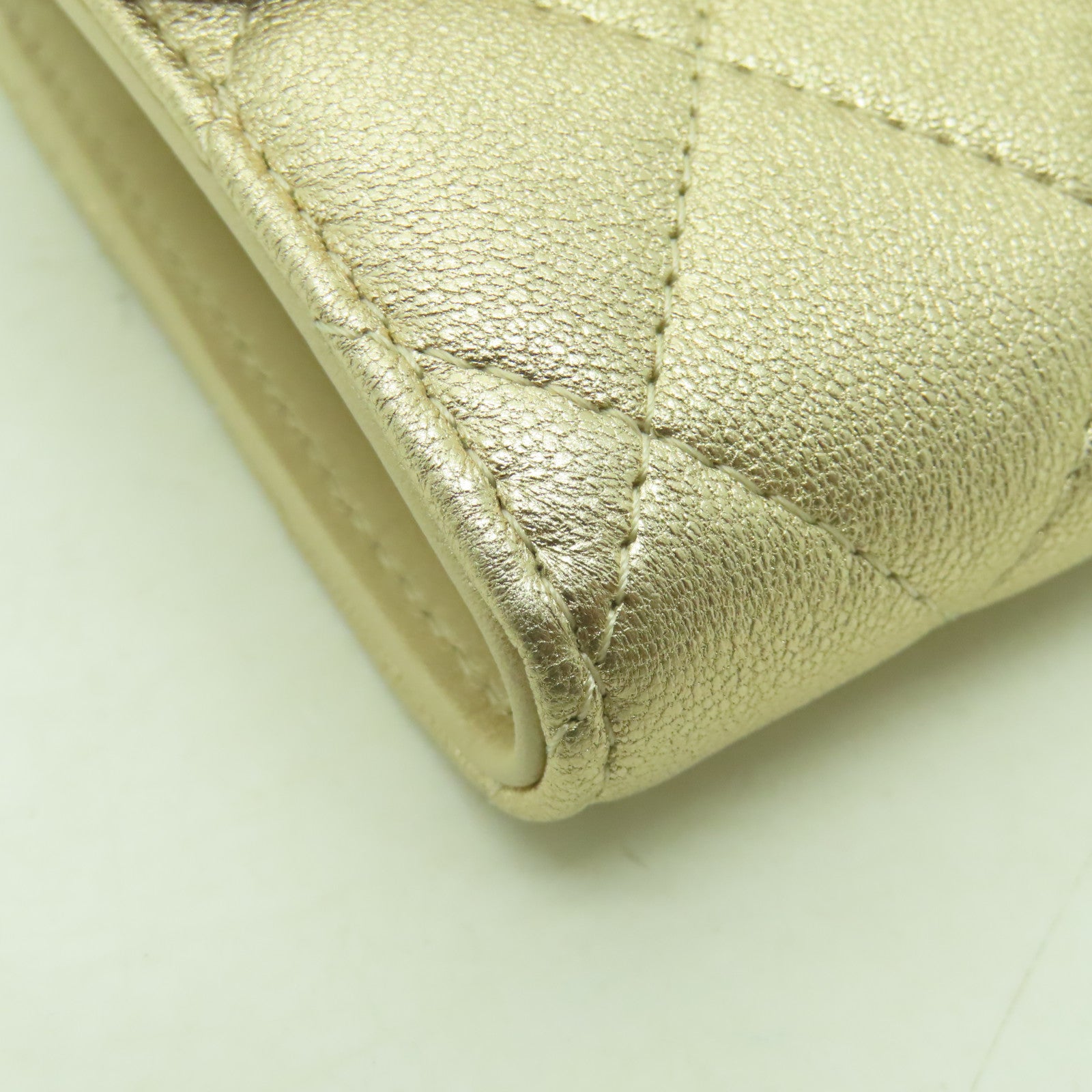CHANEL 菱格羊皮皮革Classic Flap Wallet金扣長錢包金色