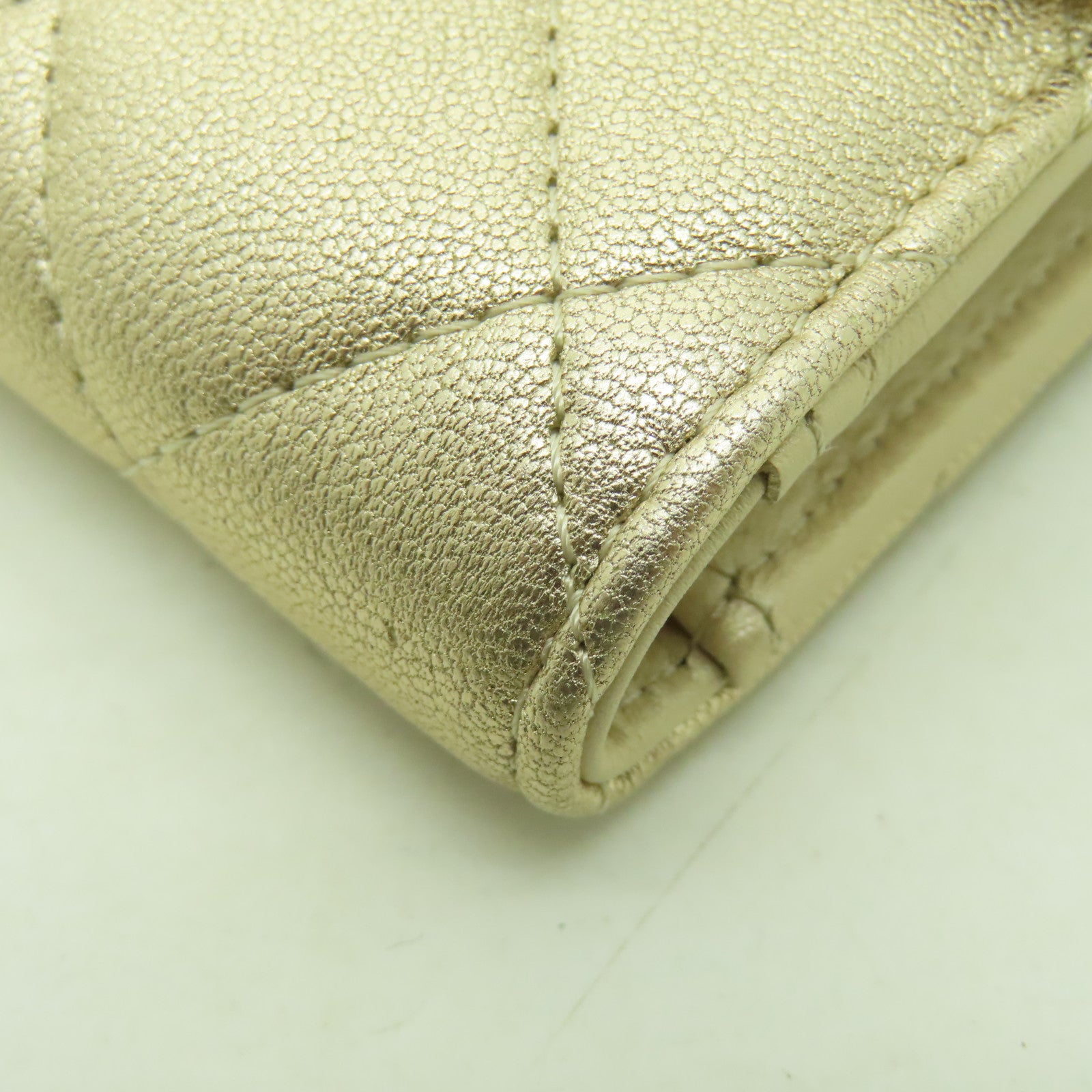 CHANEL 菱格羊皮皮革Classic Flap Wallet金扣長錢包金色