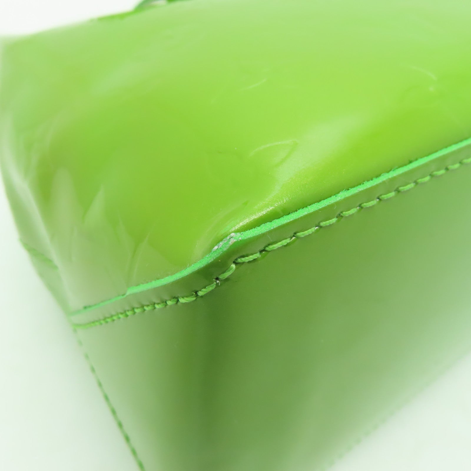 LOUIS VUITTON Monogram Vernis Wilshire PM金扣手挽袋綠色