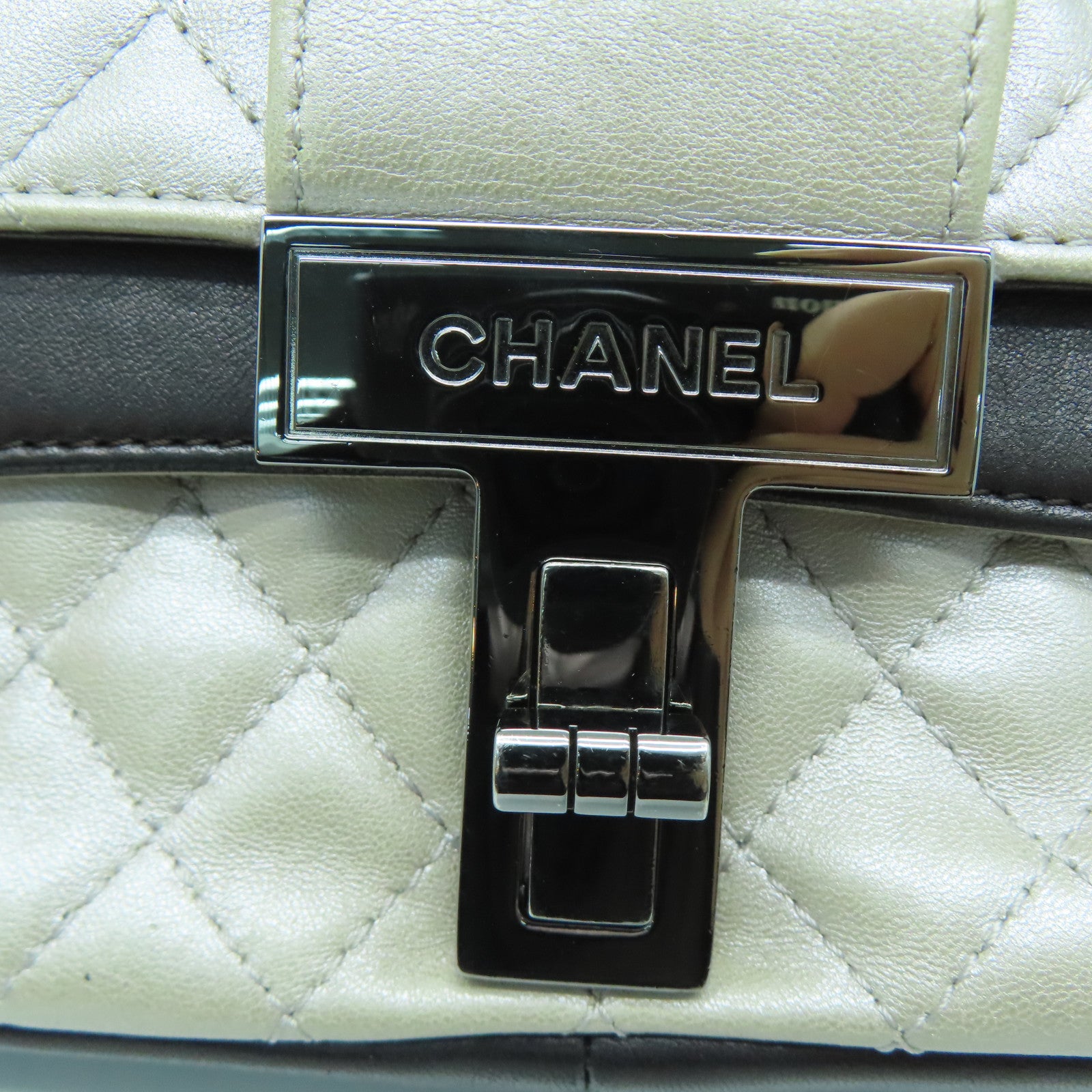 CHANEL 牛皮皮革Chain Shoulder銀扣肩背袋啡色/銀色