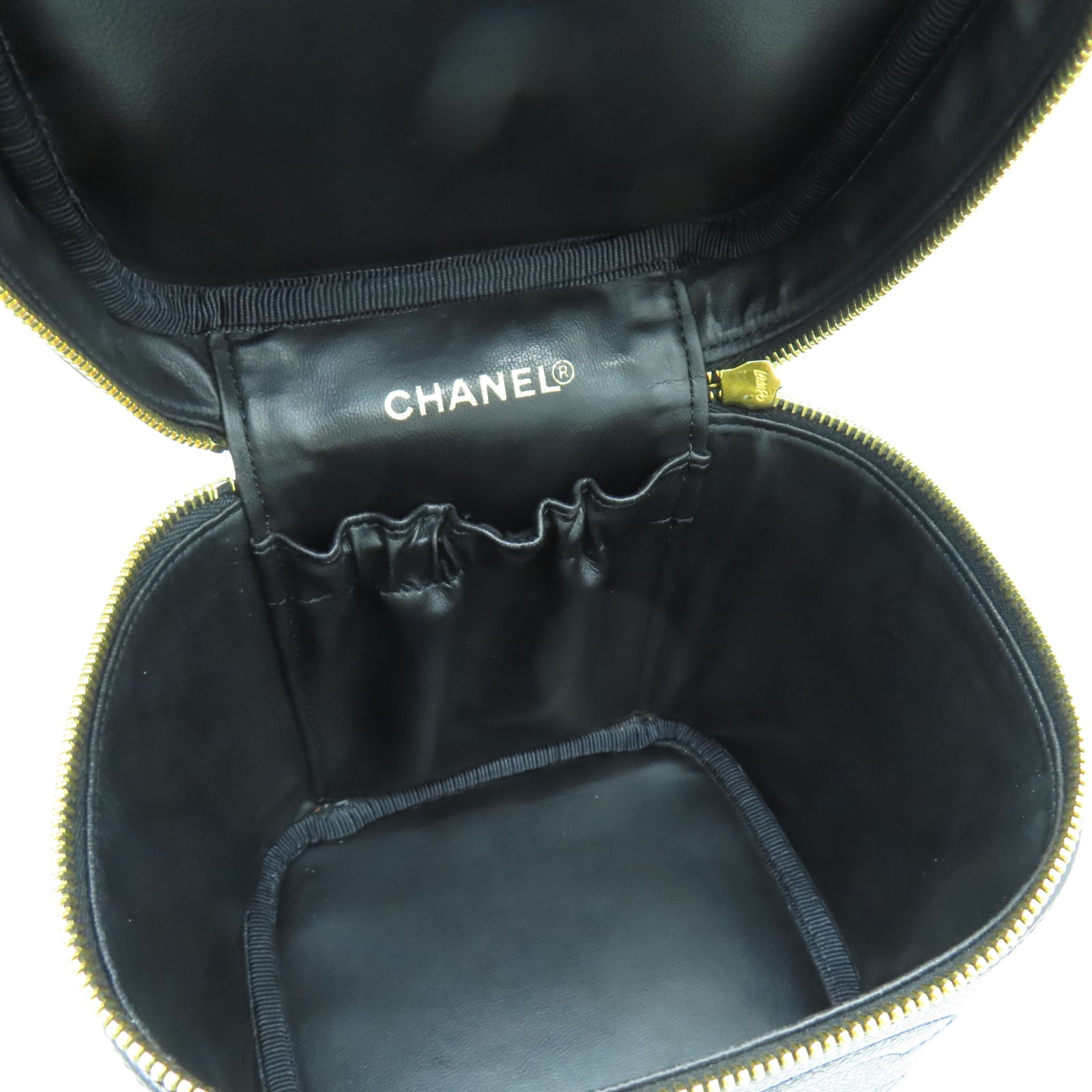 CHANEL Caviar皮革Vanity Case金扣手挽袋黑色