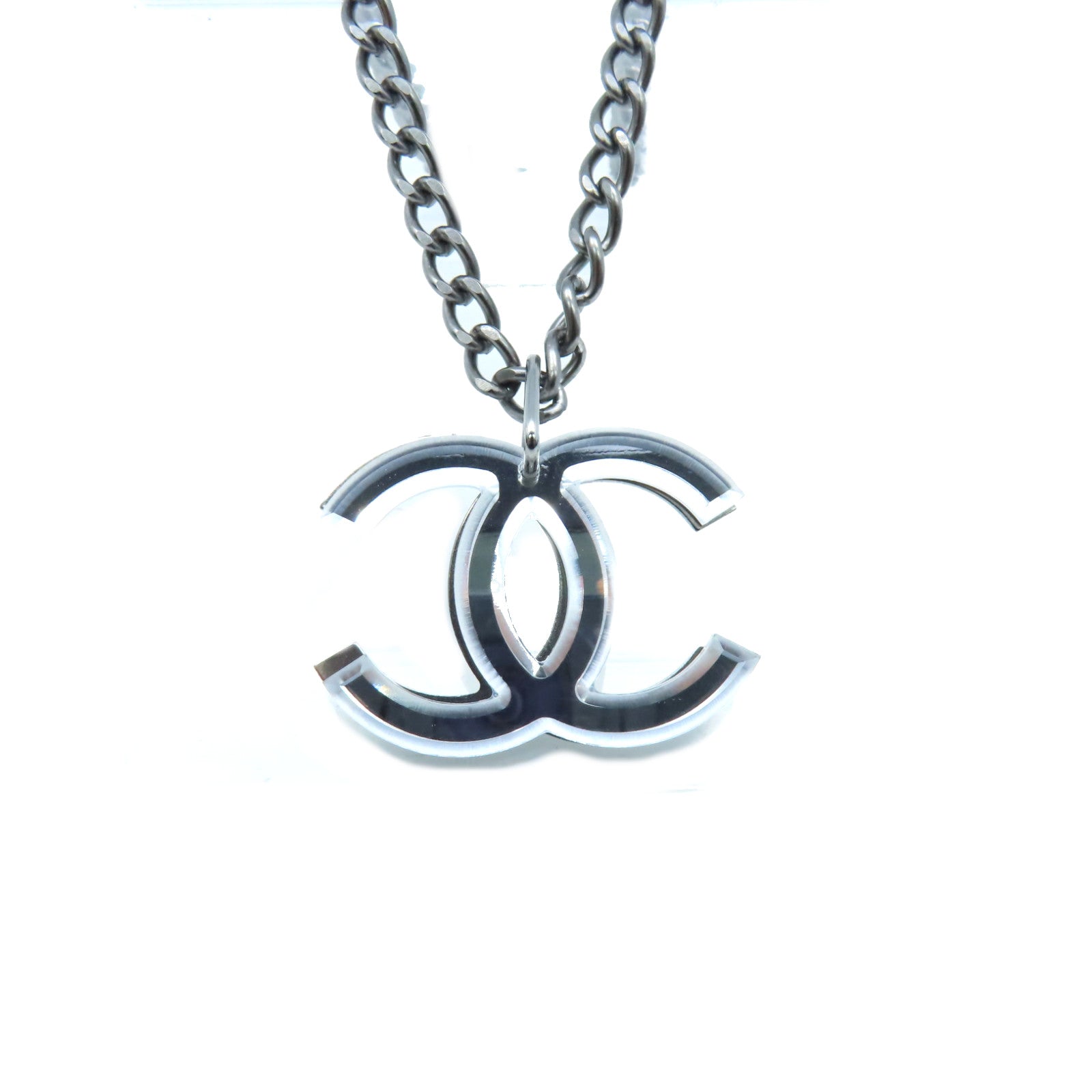 CHANEL 金屬/PVC CC Logo Necklace項鏈銀色