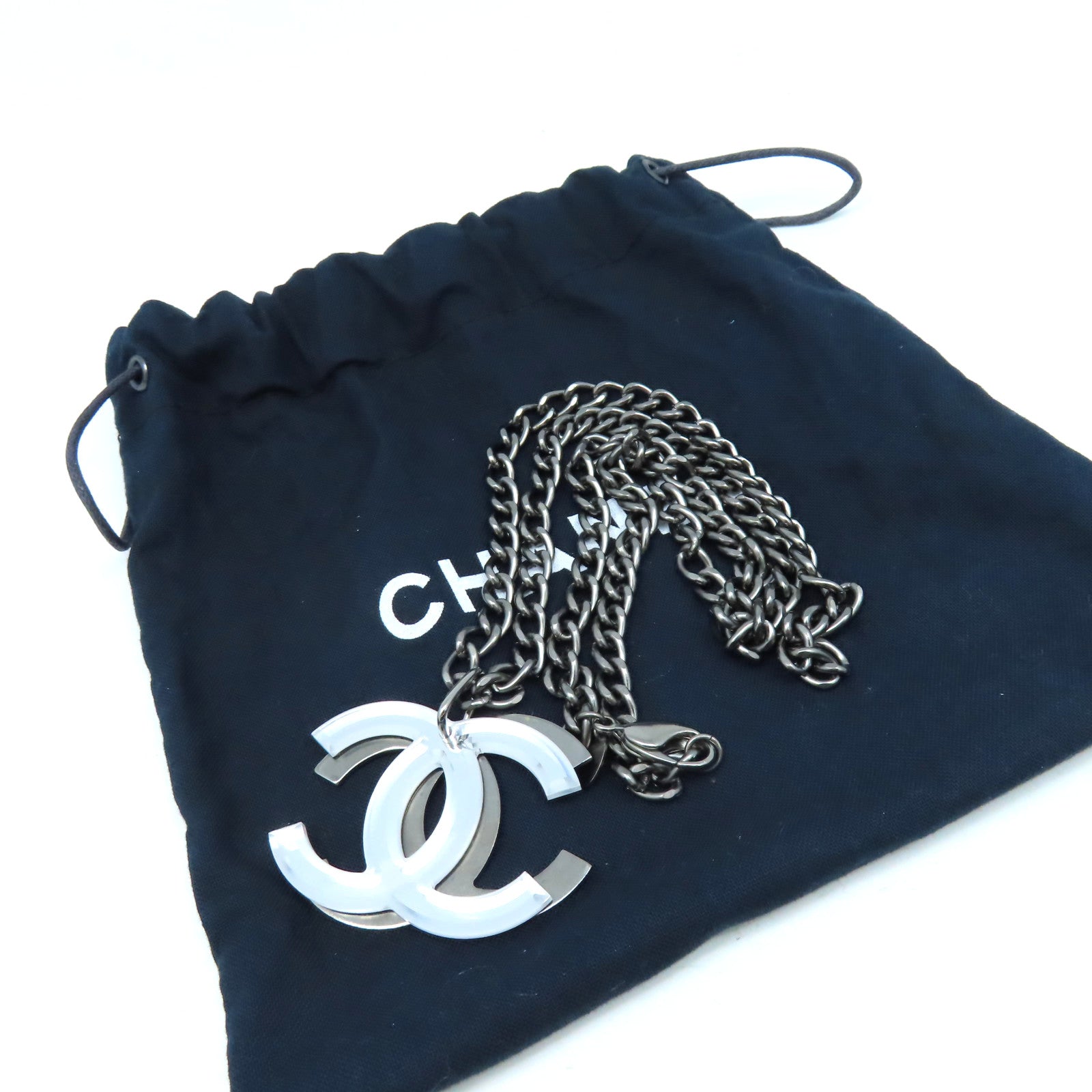 CHANEL 金屬/PVC CC Logo Necklace項鏈銀色